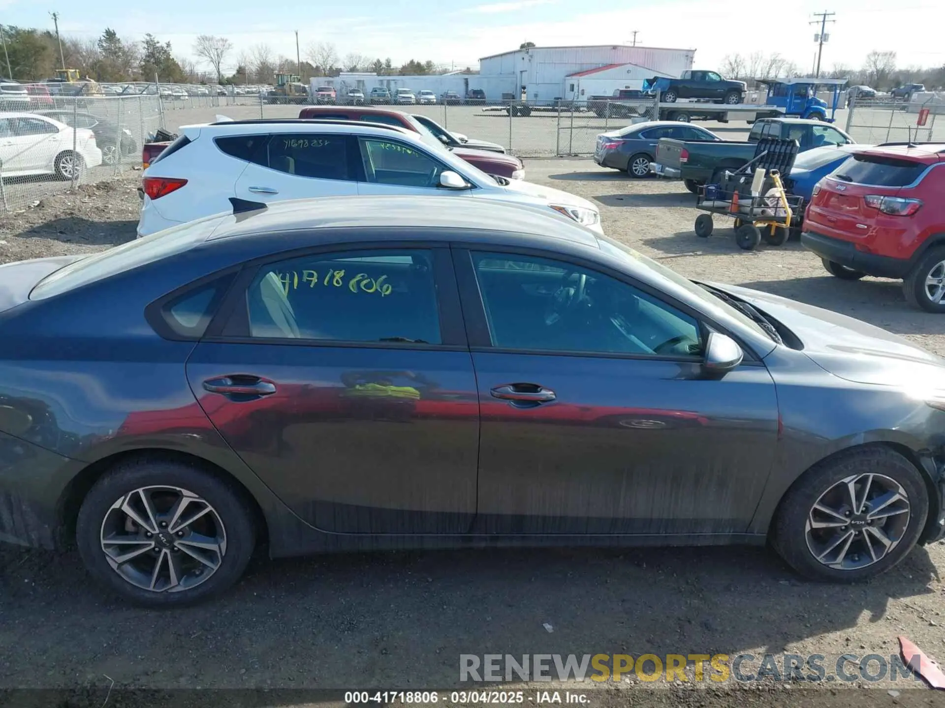 12 fotografías del automóvil dañado 3KPF24AD6NE483506 KIA FORTE 2022