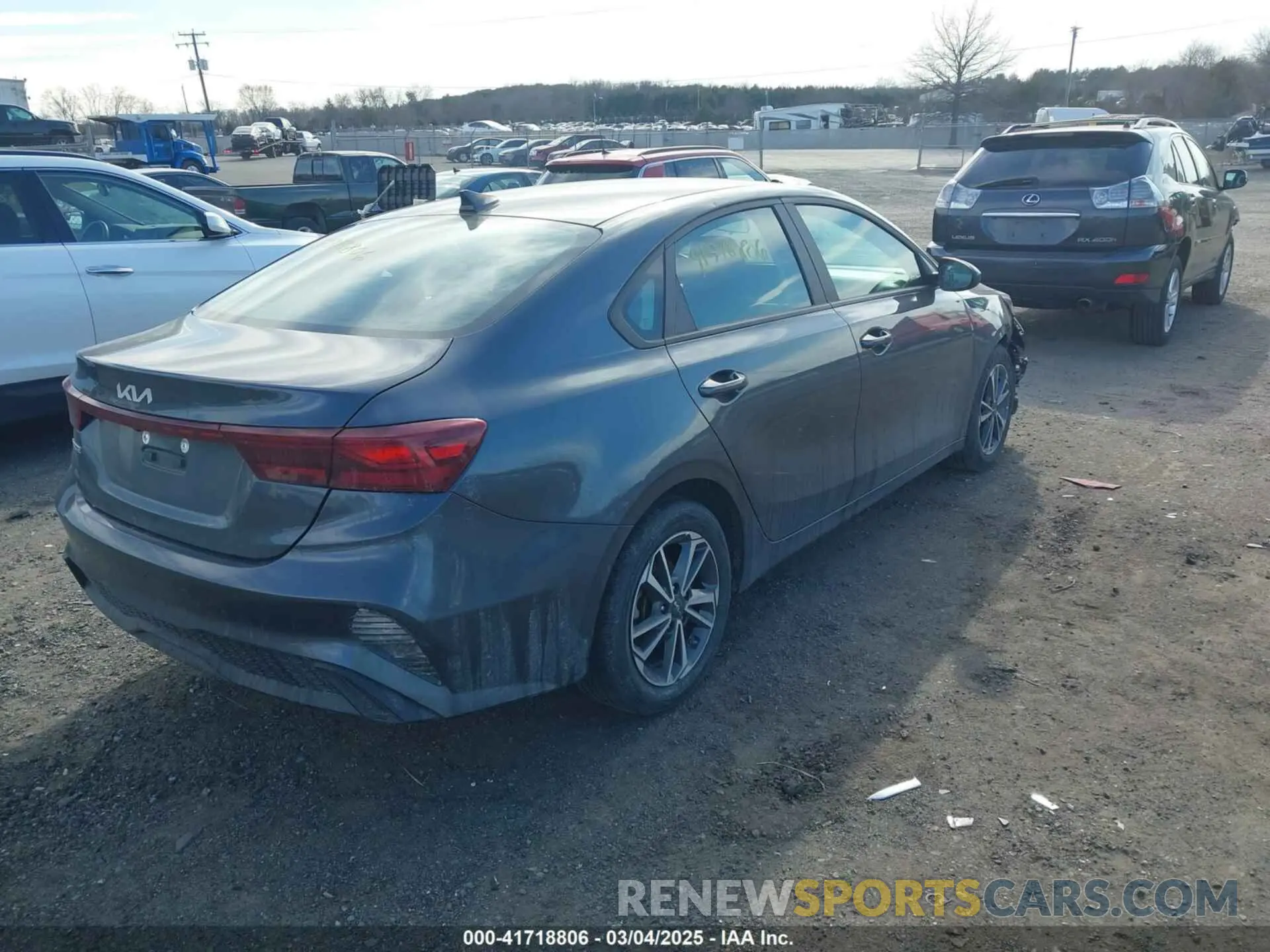 4 fotografías del automóvil dañado 3KPF24AD6NE483506 KIA FORTE 2022