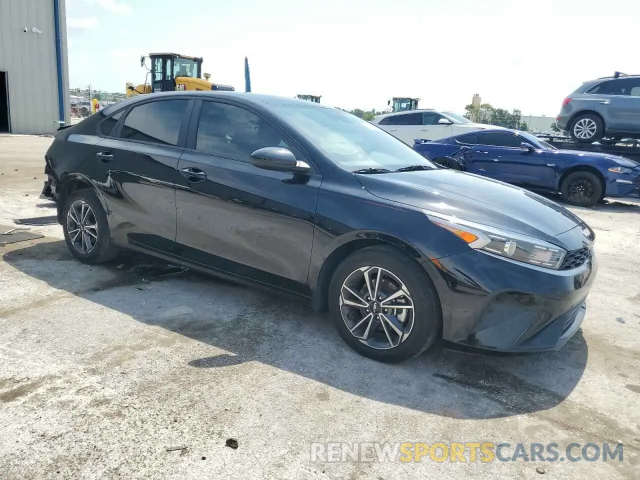 4 fotografías del automóvil dañado 3KPF24AD6NE492092 KIA FORTE 2022