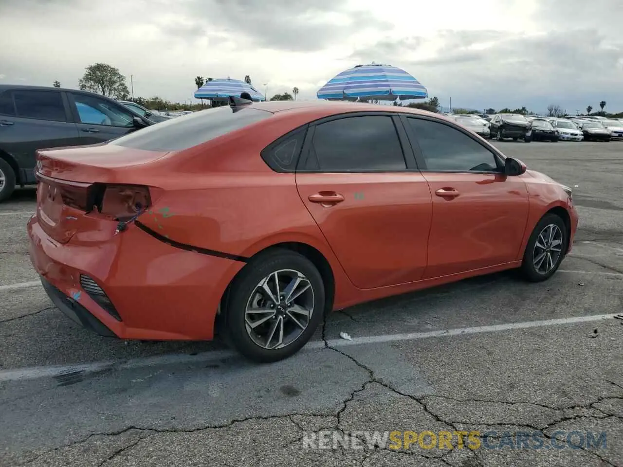 3 fotografías del automóvil dañado 3KPF24AD6NE494179 KIA FORTE 2022