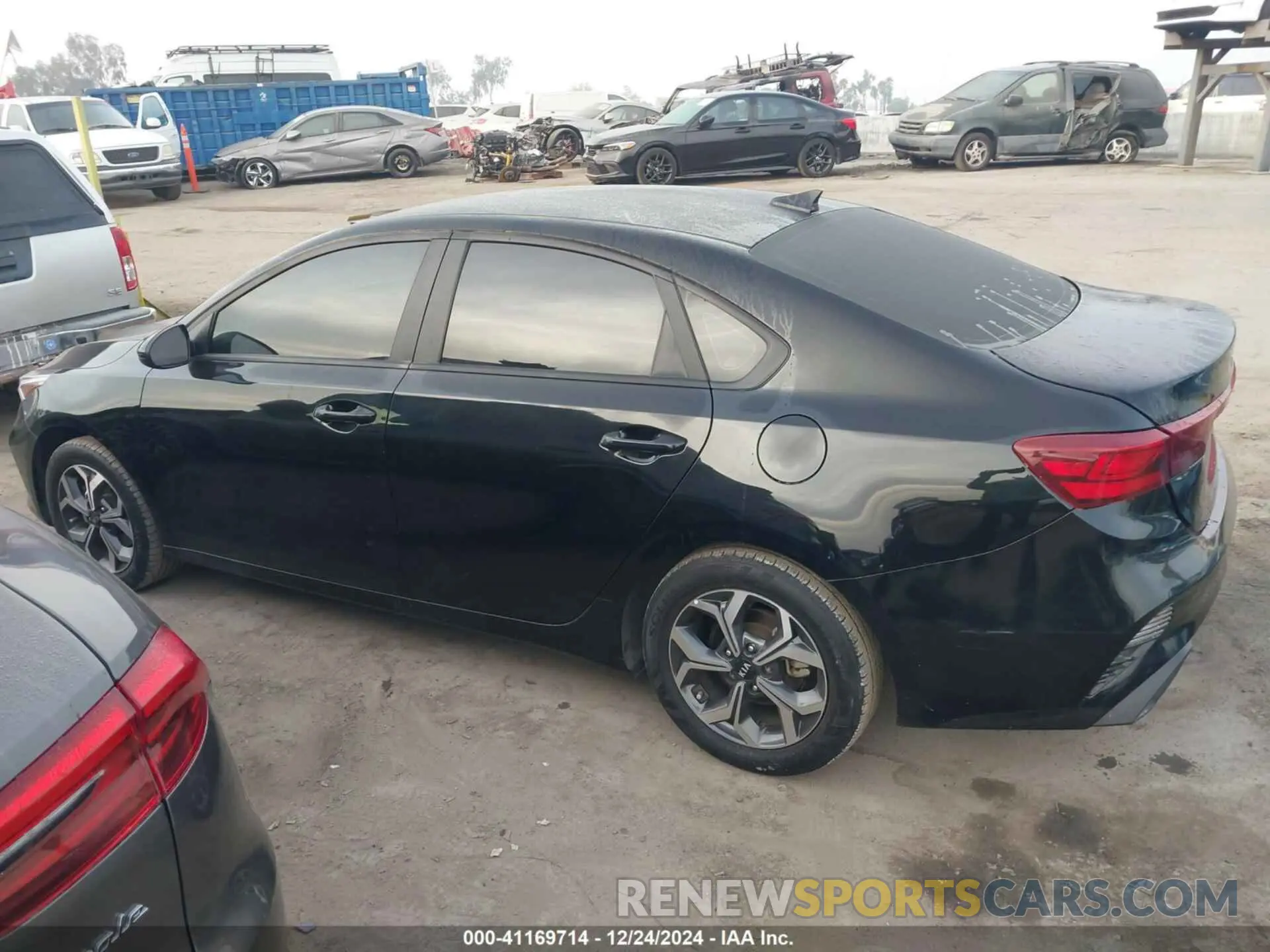 14 fotografías del automóvil dañado 3KPF24AD6NE503916 KIA FORTE 2022