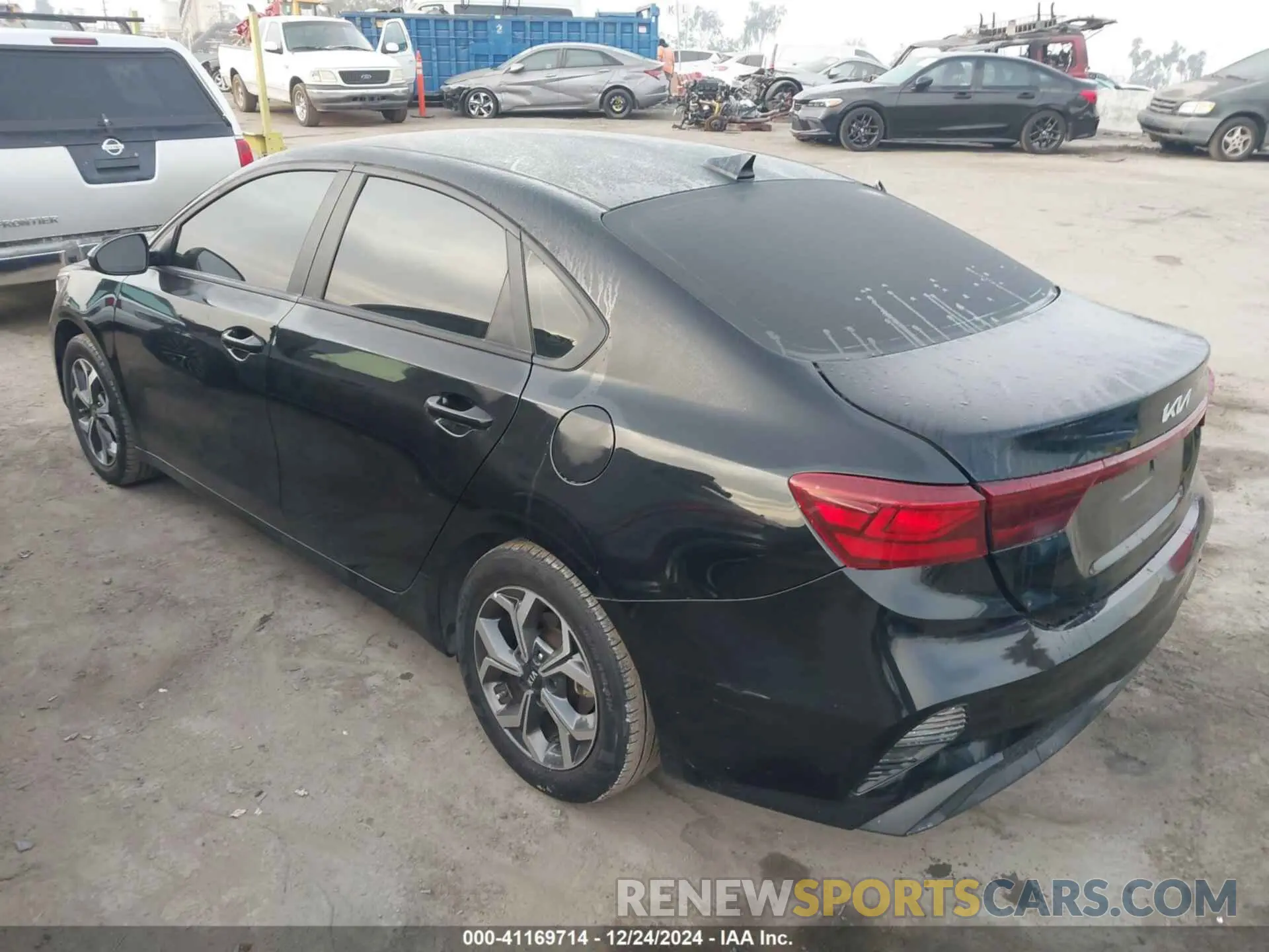 3 fotografías del automóvil dañado 3KPF24AD6NE503916 KIA FORTE 2022