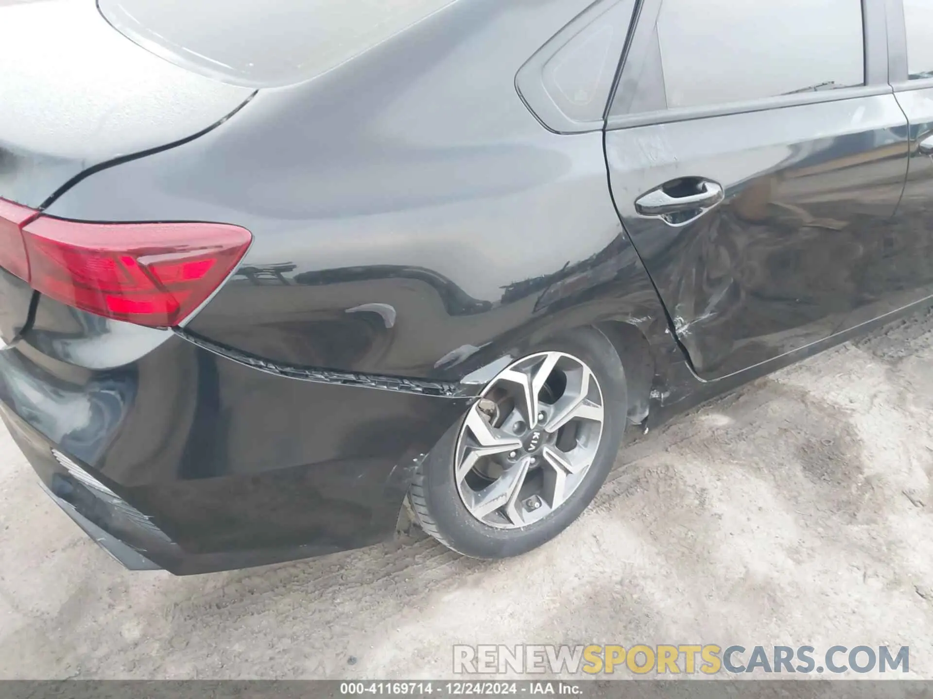 6 fotografías del automóvil dañado 3KPF24AD6NE503916 KIA FORTE 2022