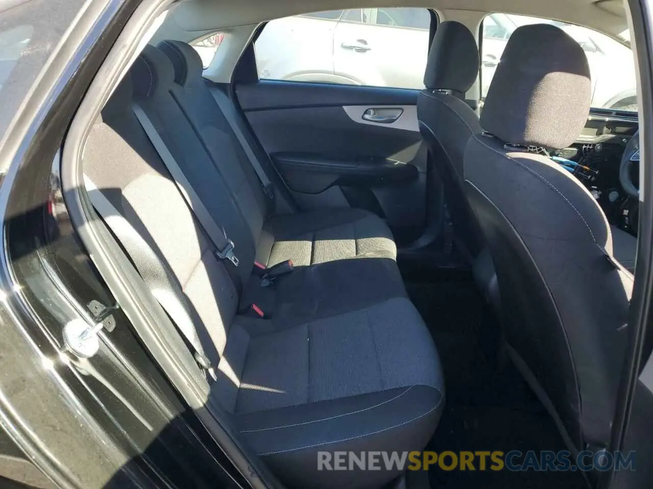 10 fotografías del automóvil dañado 3KPF24AD7NE435464 KIA FORTE 2022