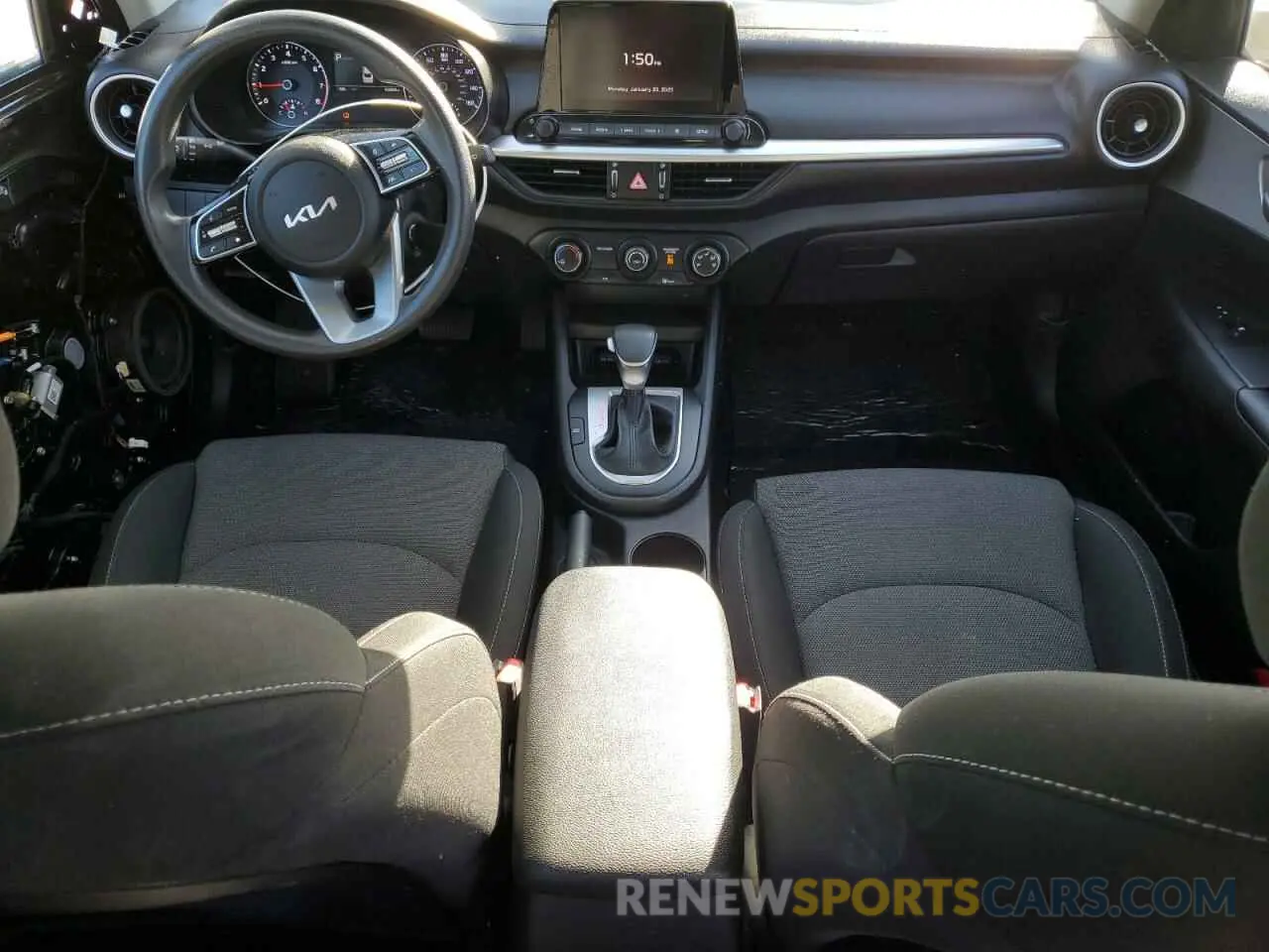 8 fotografías del automóvil dañado 3KPF24AD7NE435464 KIA FORTE 2022
