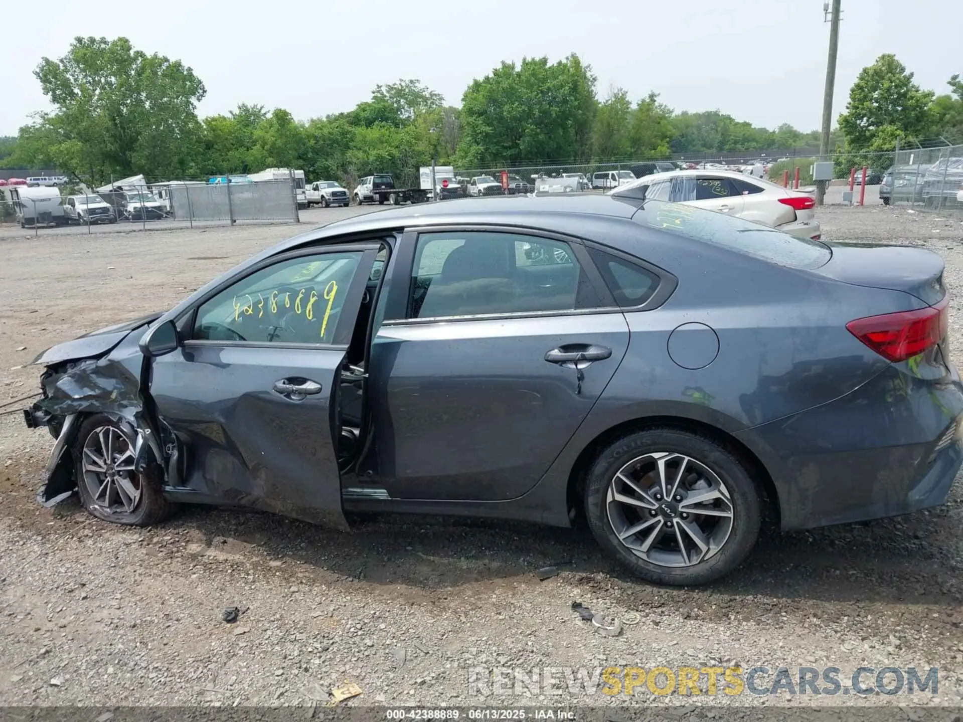 15 fotografías del automóvil dañado 3KPF24AD7NE480694 KIA FORTE 2022