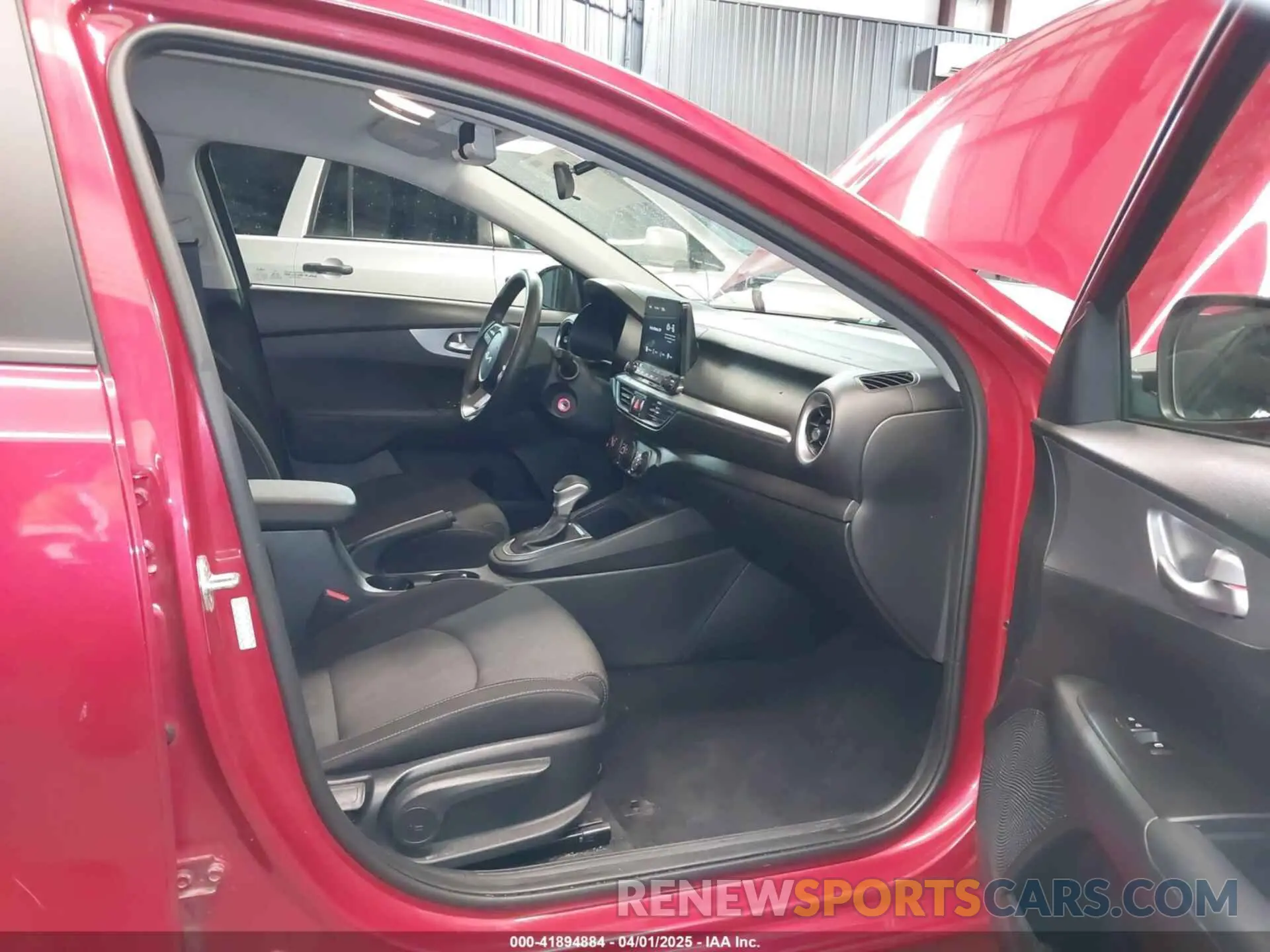 5 fotografías del automóvil dañado 3KPF24AD7NE497091 KIA FORTE 2022