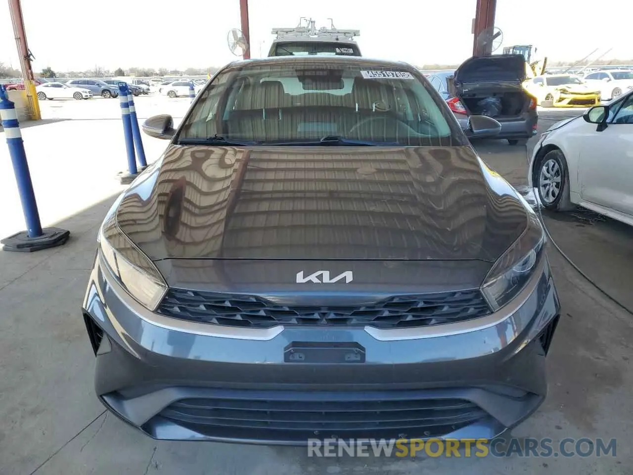5 fotografías del automóvil dañado 3KPF24AD8NE428992 KIA FORTE 2022