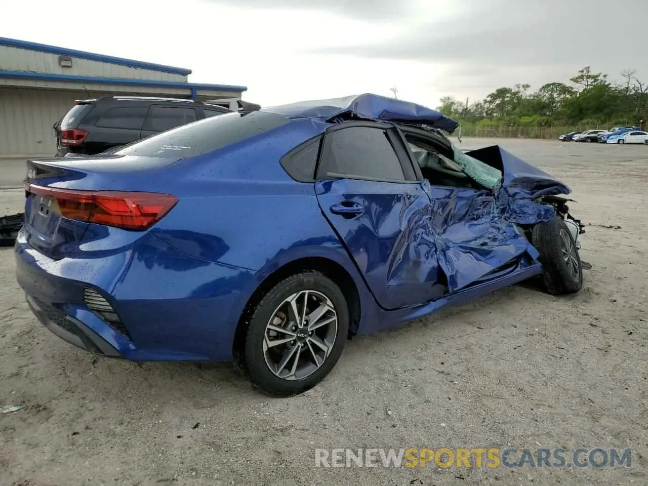3 fotografías del automóvil dañado 3KPF24AD8NE429429 KIA FORTE 2022