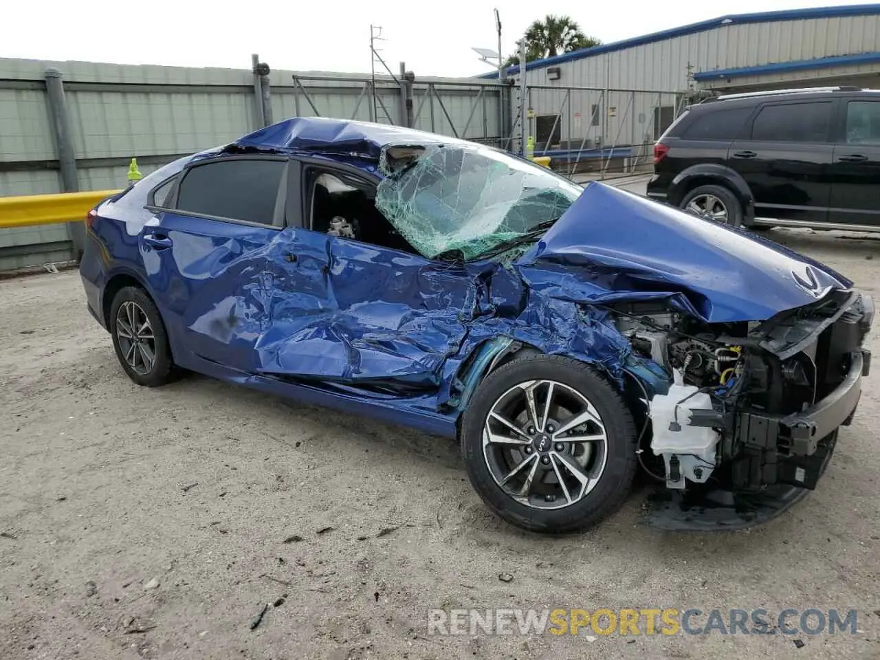 4 fotografías del automóvil dañado 3KPF24AD8NE429429 KIA FORTE 2022
