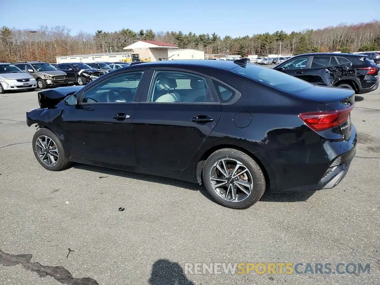 2 fotografías del automóvil dañado 3KPF24AD8NE434145 KIA FORTE 2022