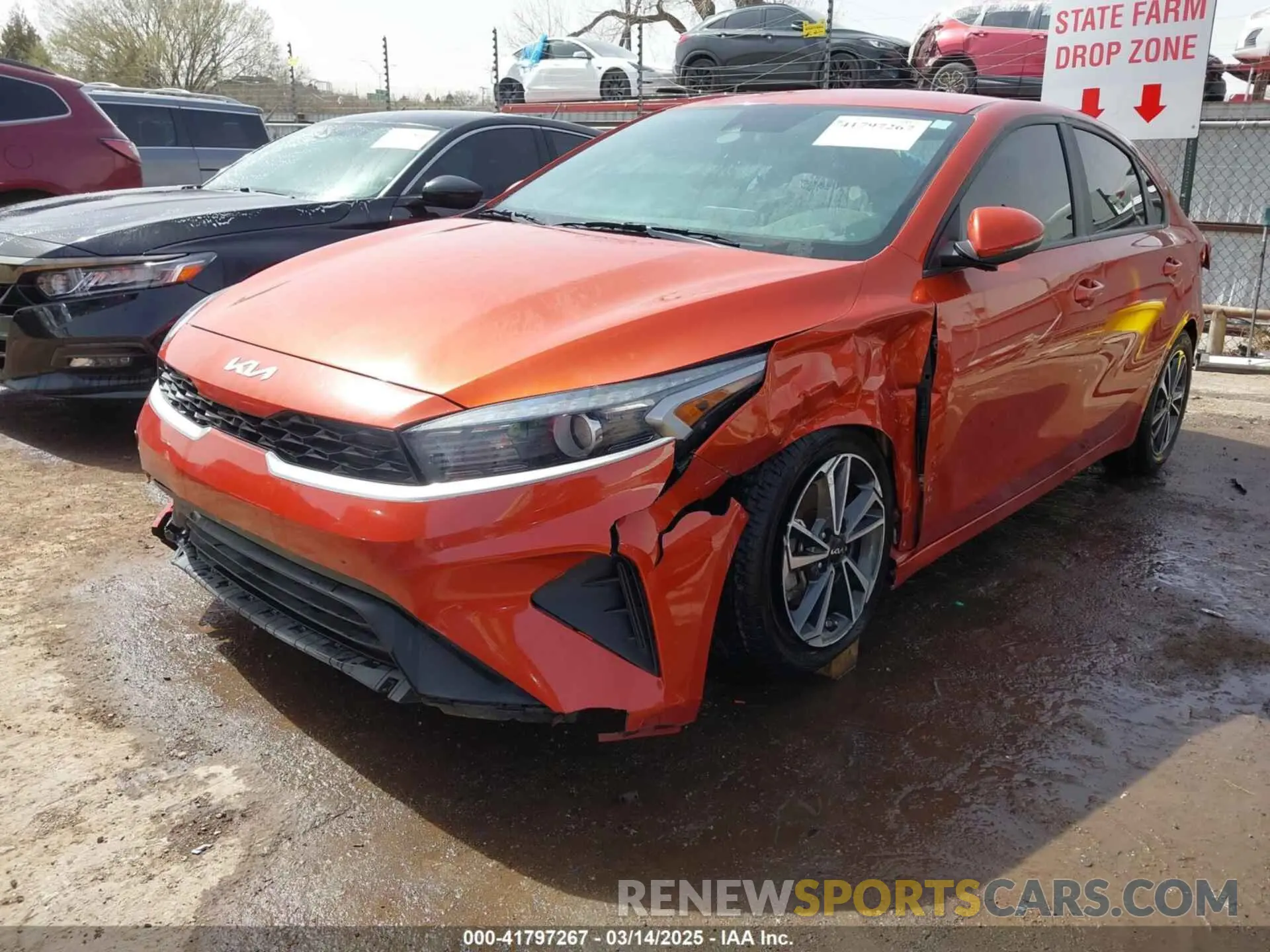 2 fotografías del automóvil dañado 3KPF24AD8NE434985 KIA FORTE 2022