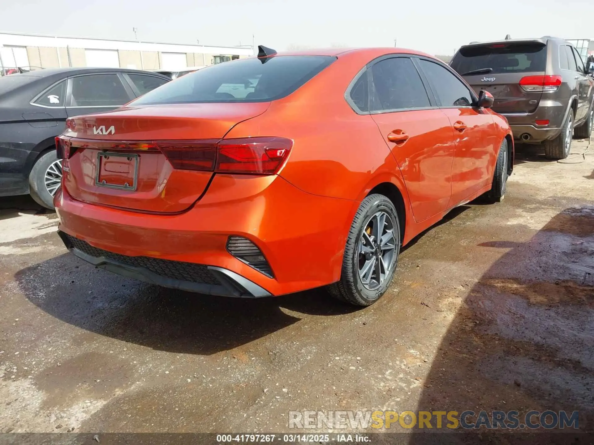 4 fotografías del automóvil dañado 3KPF24AD8NE434985 KIA FORTE 2022