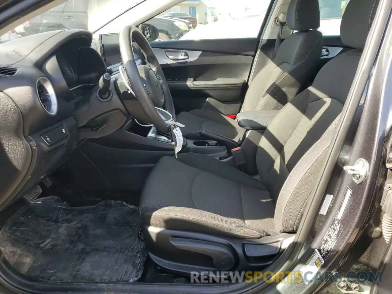 7 fotografías del automóvil dañado 3KPF24AD8NE502797 KIA FORTE 2022