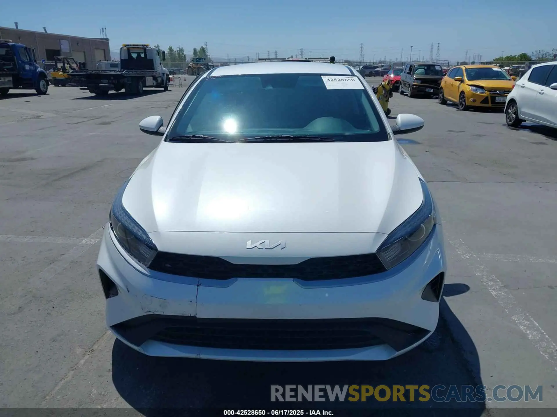 12 fotografías del automóvil dañado 3KPF24AD9NE436003 KIA FORTE 2022