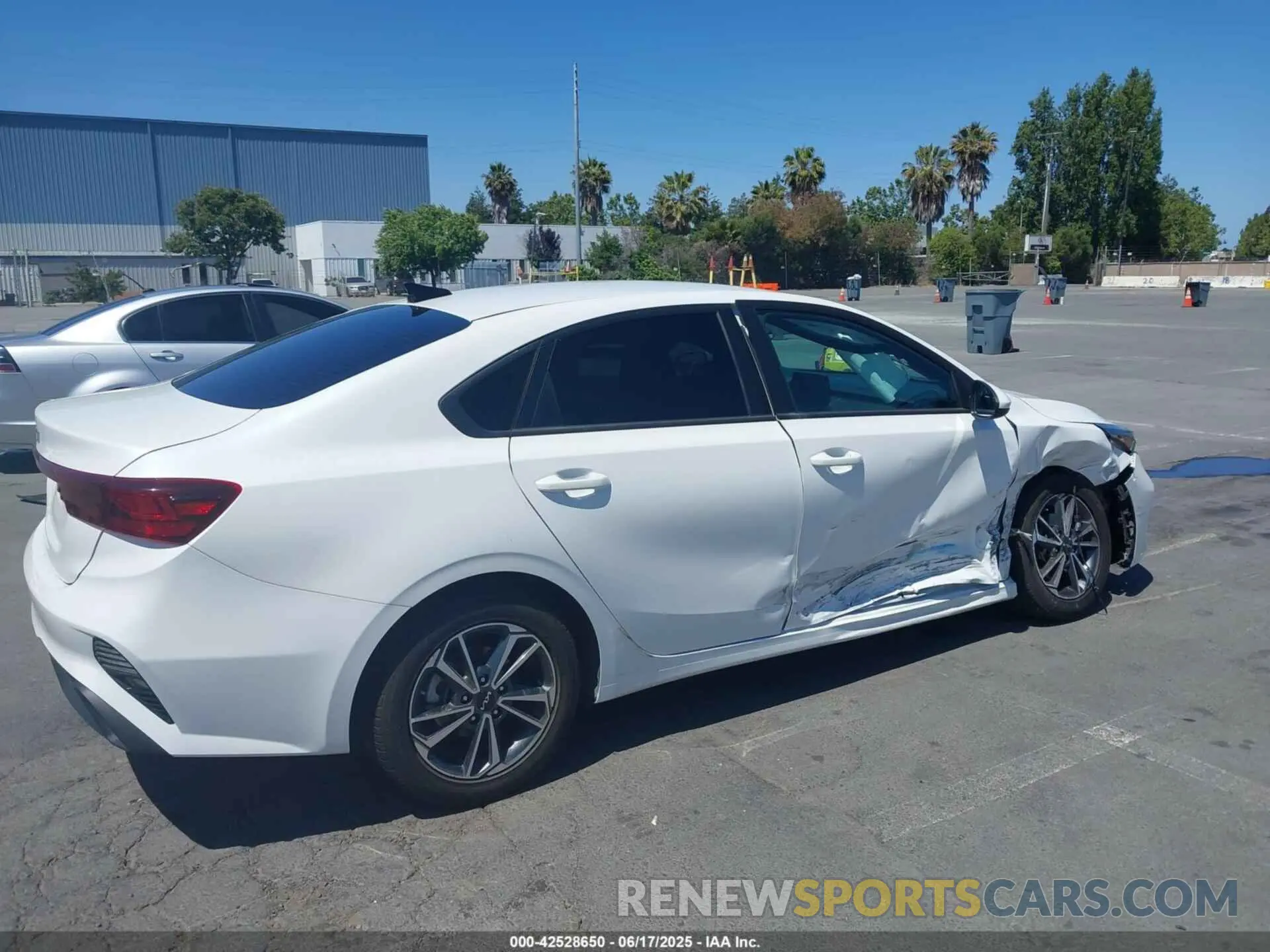 6 fotografías del automóvil dañado 3KPF24AD9NE436003 KIA FORTE 2022