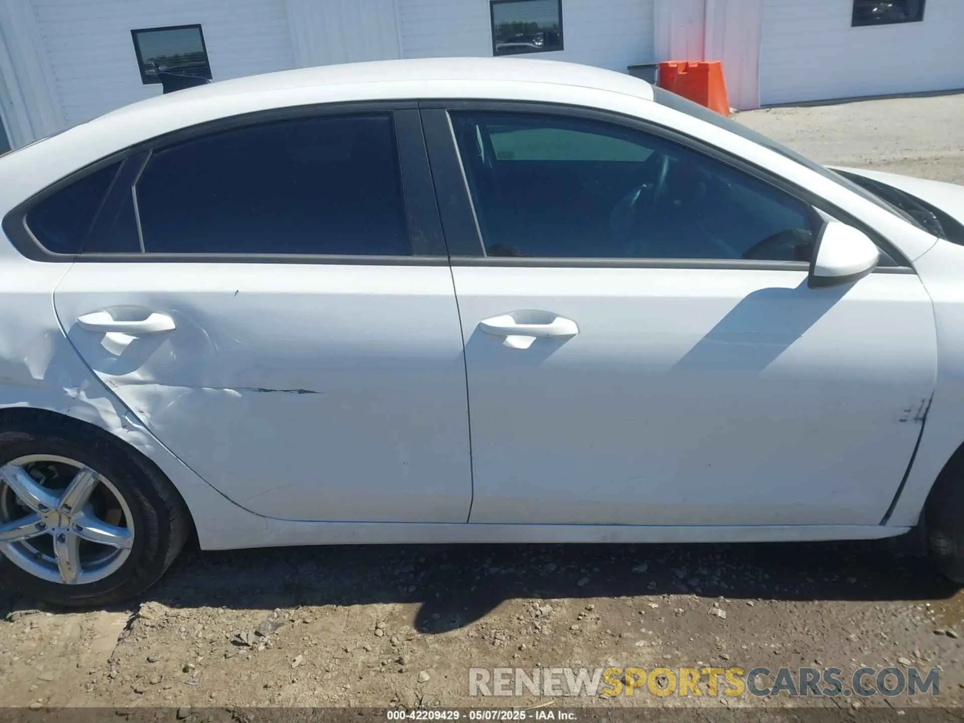 13 fotografías del automóvil dañado 3KPF24AD9NE447972 KIA FORTE 2022