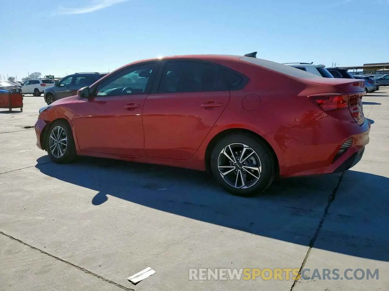 2 fotografías del automóvil dañado 3KPF24AD9NE463749 KIA FORTE 2022