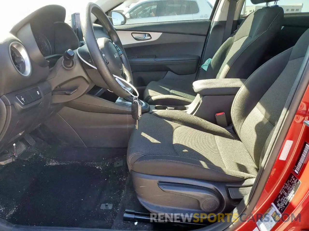 7 fotografías del automóvil dañado 3KPF24AD9NE463749 KIA FORTE 2022