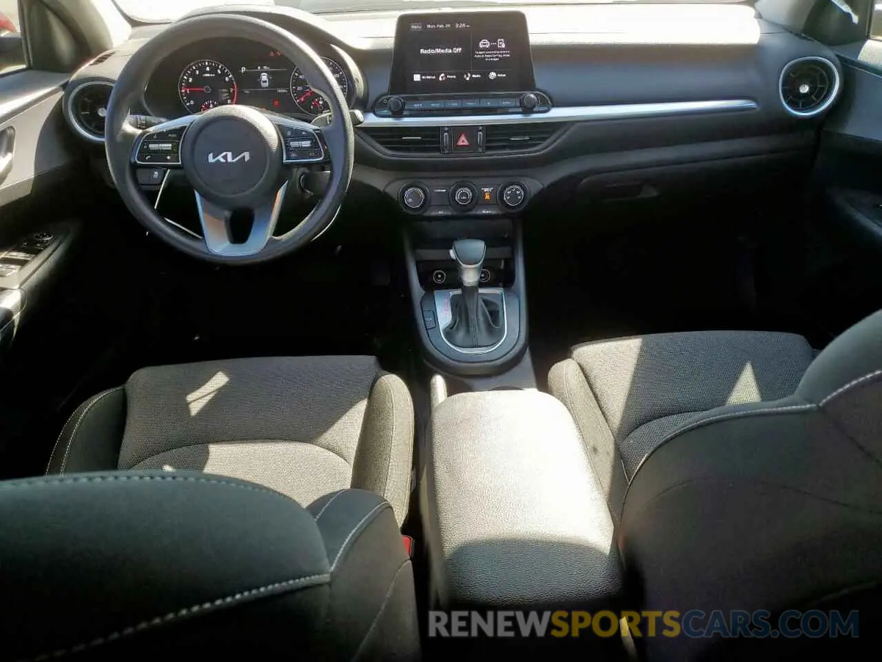 8 fotografías del automóvil dañado 3KPF24AD9NE463749 KIA FORTE 2022