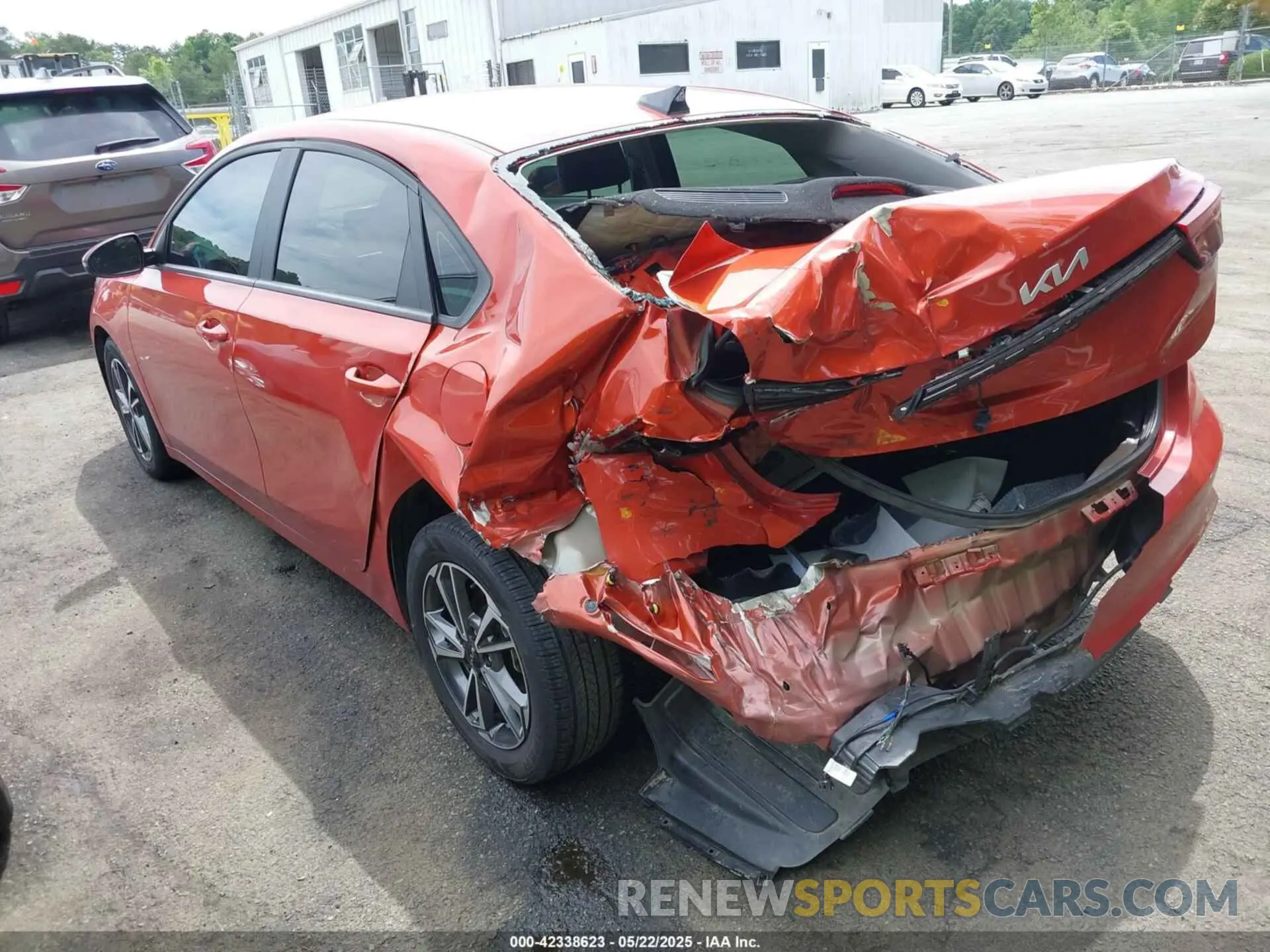3 fotografías del automóvil dañado 3KPF24AD9NE467123 KIA FORTE 2022