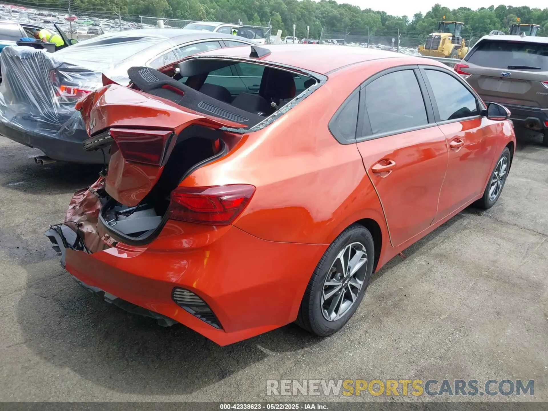 4 fotografías del automóvil dañado 3KPF24AD9NE467123 KIA FORTE 2022