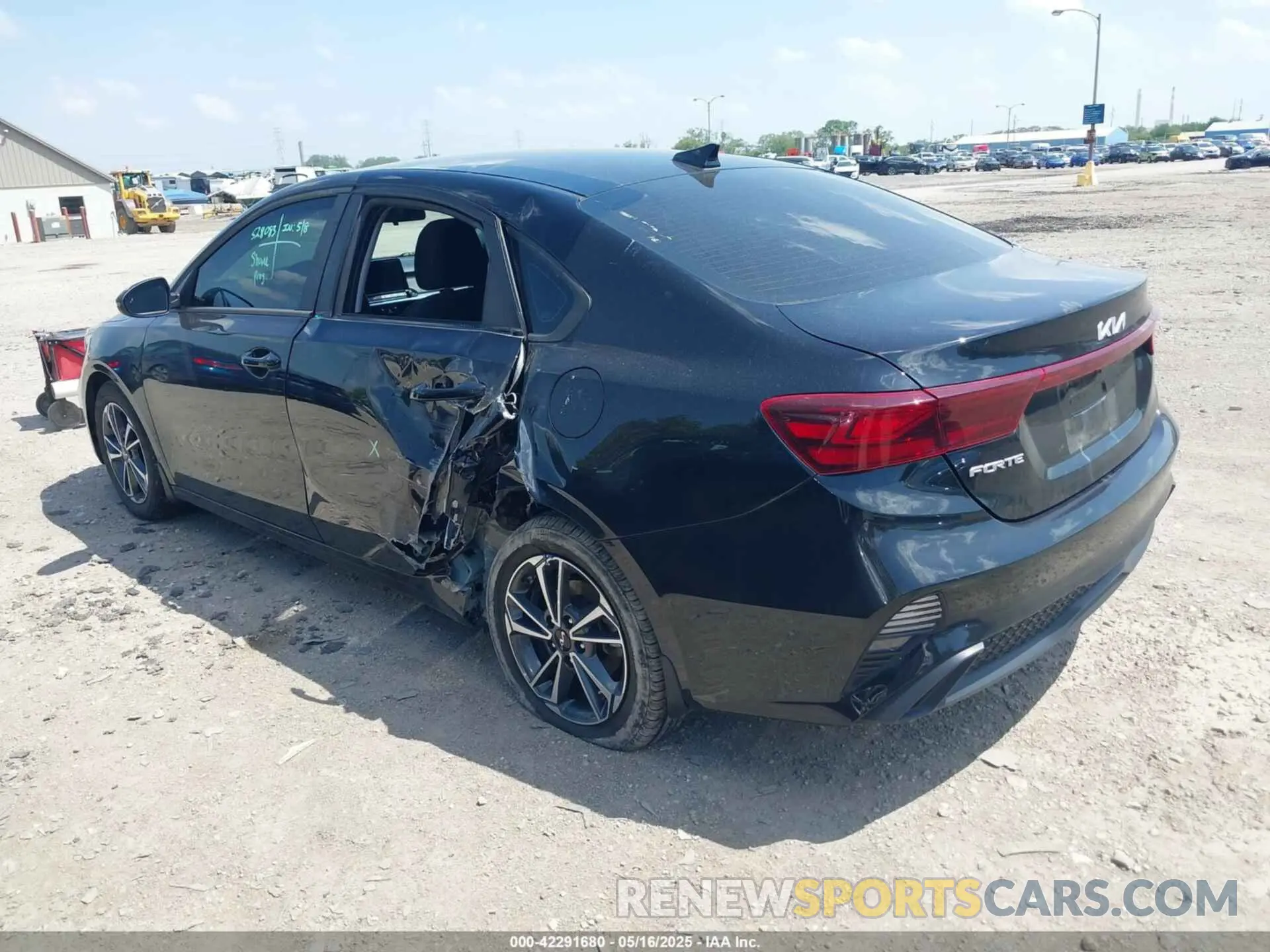 3 fotografías del automóvil dañado 3KPF24AD9NE471835 KIA FORTE 2022
