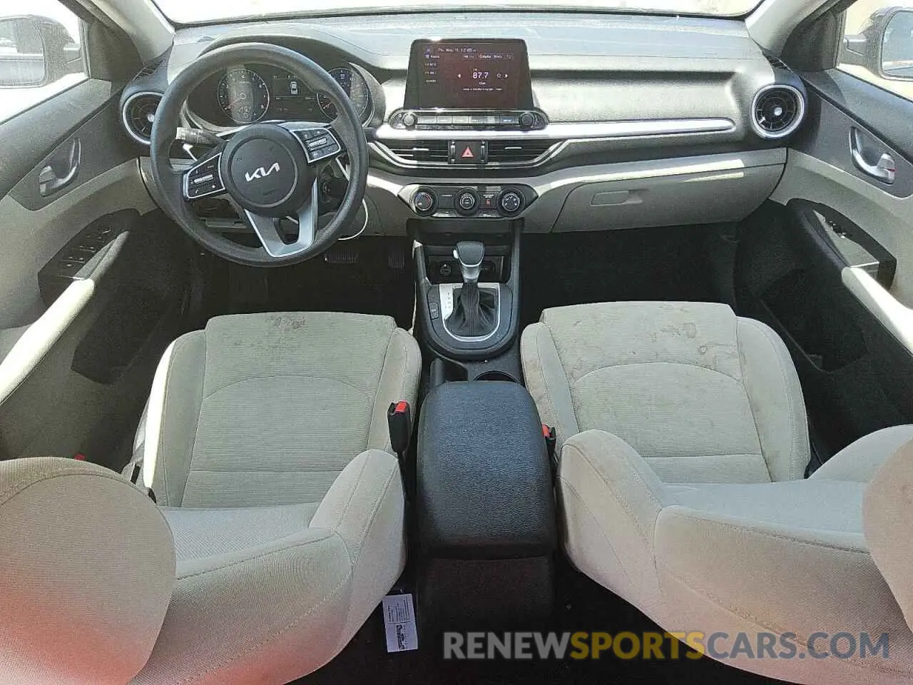 8 fotografías del automóvil dañado 3KPF24AD9NE475643 KIA FORTE 2022