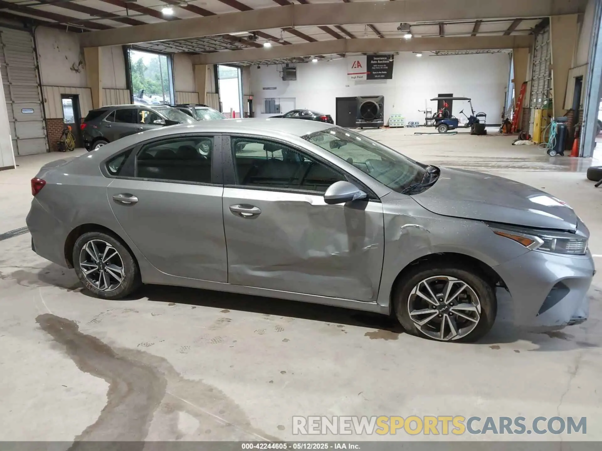 13 fotografías del automóvil dañado 3KPF24AD9NE487937 KIA FORTE 2022