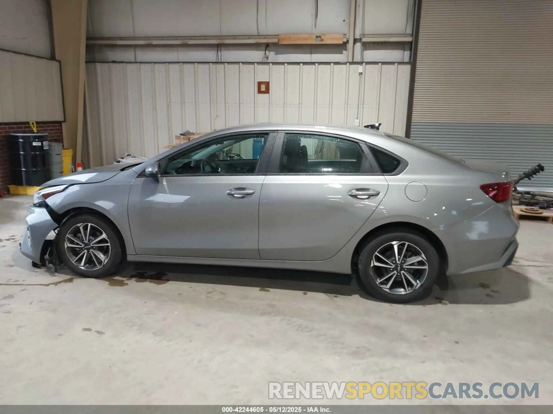 14 fotografías del automóvil dañado 3KPF24AD9NE487937 KIA FORTE 2022