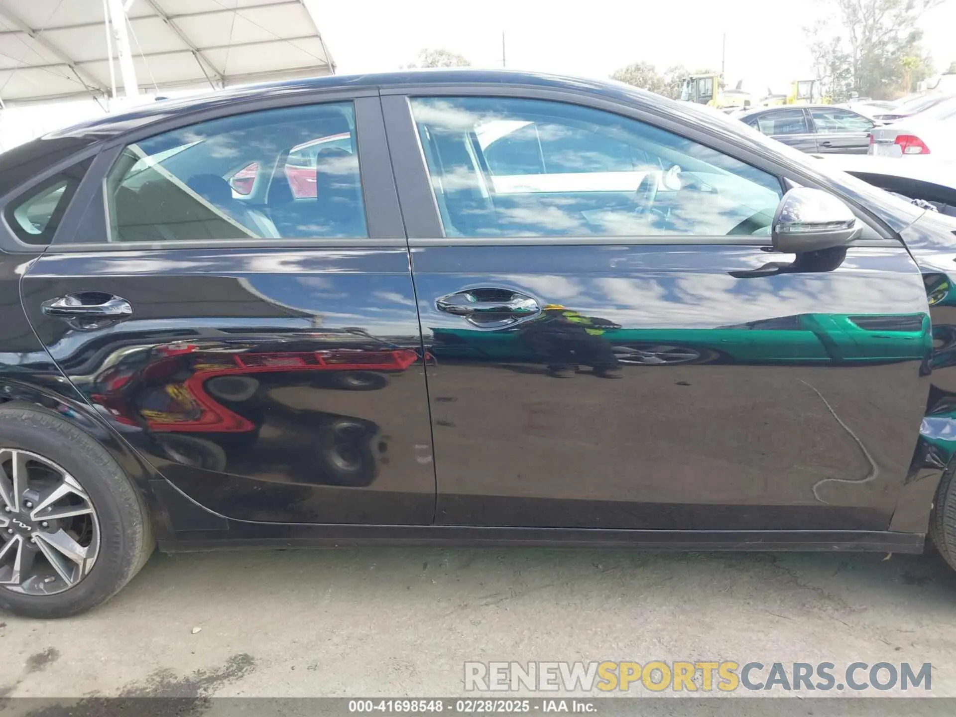 14 fotografías del automóvil dañado 3KPF24AD9NE492622 KIA FORTE 2022
