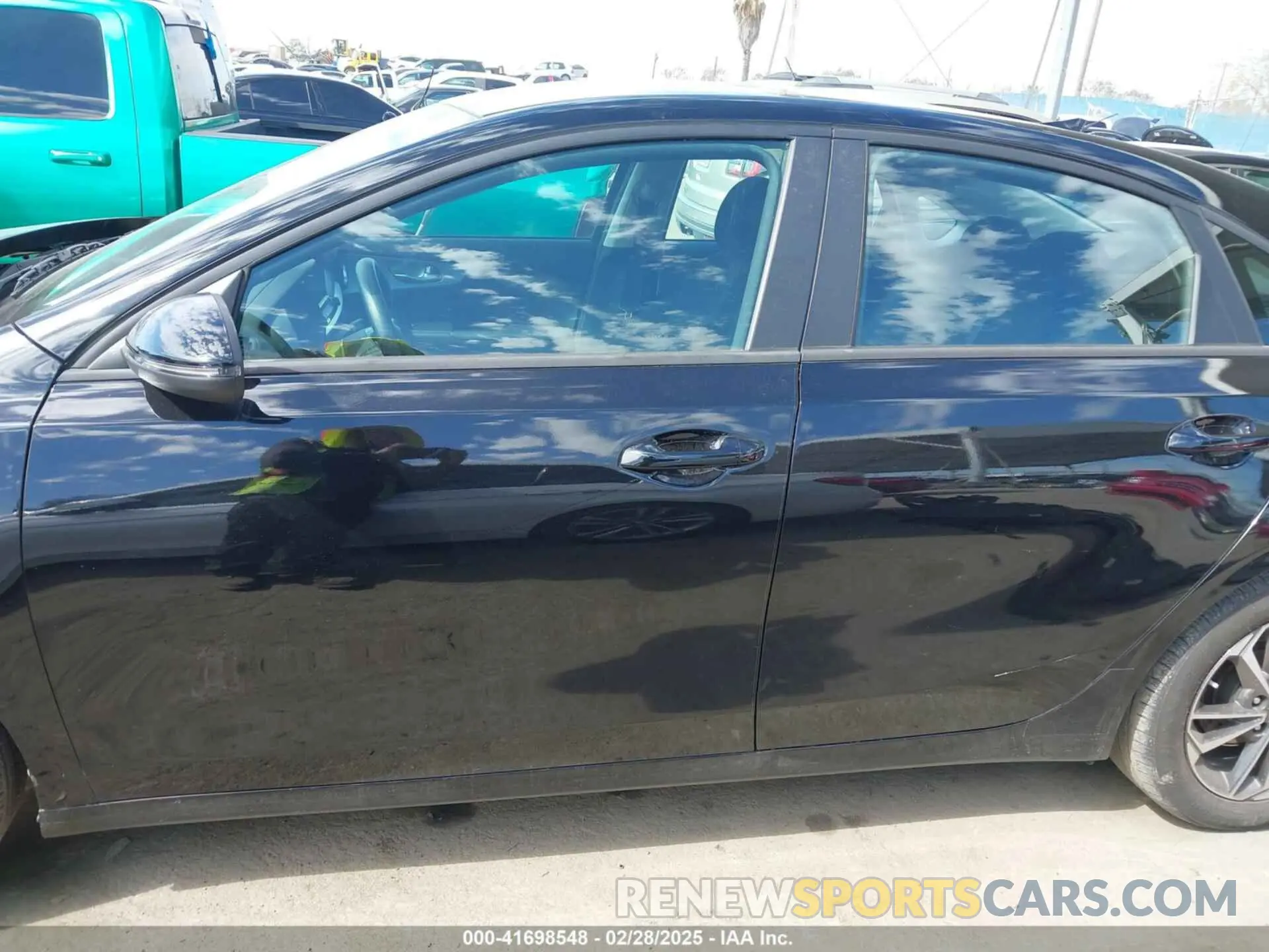 15 fotografías del automóvil dañado 3KPF24AD9NE492622 KIA FORTE 2022