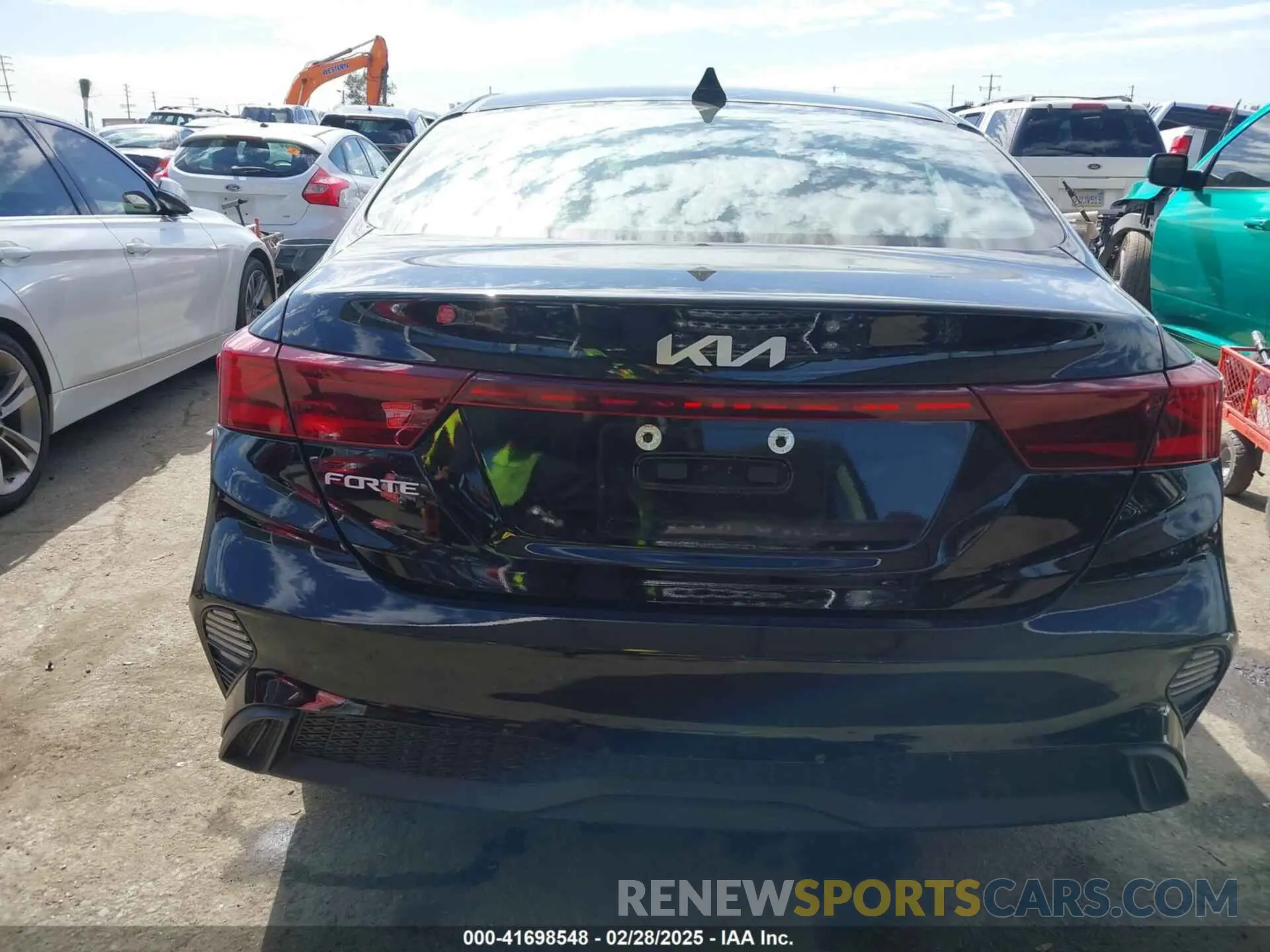 17 fotografías del automóvil dañado 3KPF24AD9NE492622 KIA FORTE 2022