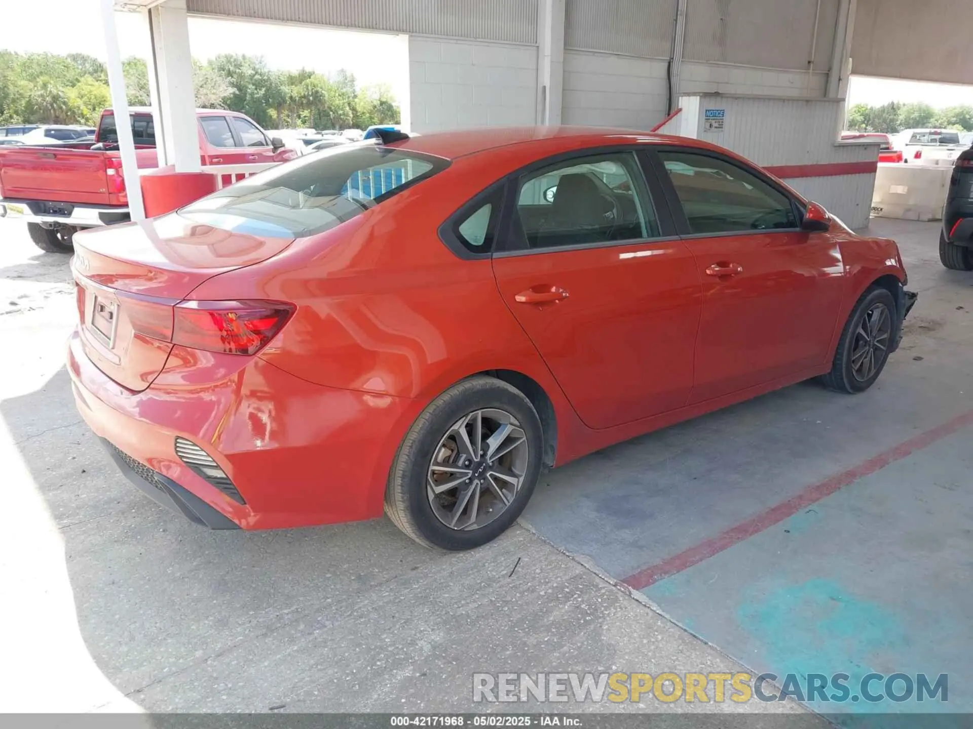 4 fotografías del automóvil dañado 3KPF24ADXNE419260 KIA FORTE 2022