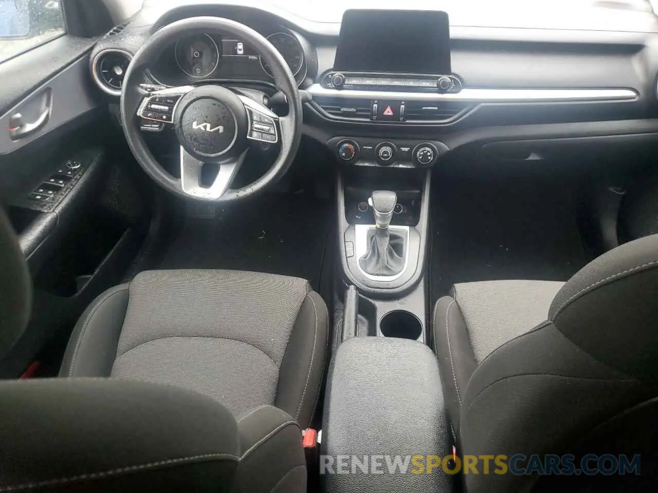 8 fotografías del automóvil dañado 3KPF24ADXNE429044 KIA FORTE 2022