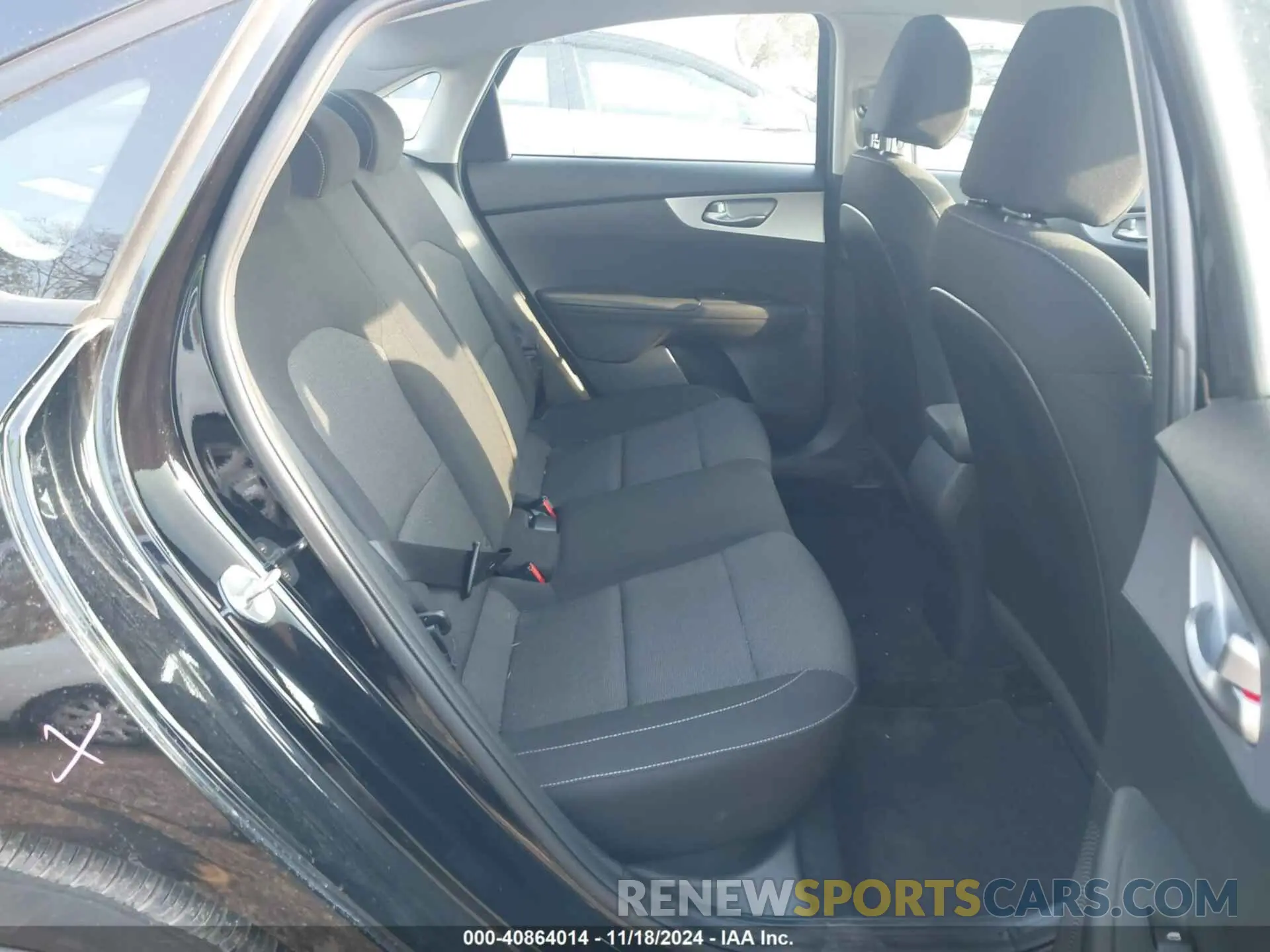 8 fotografías del automóvil dañado 3KPF24ADXNE442778 KIA FORTE 2022