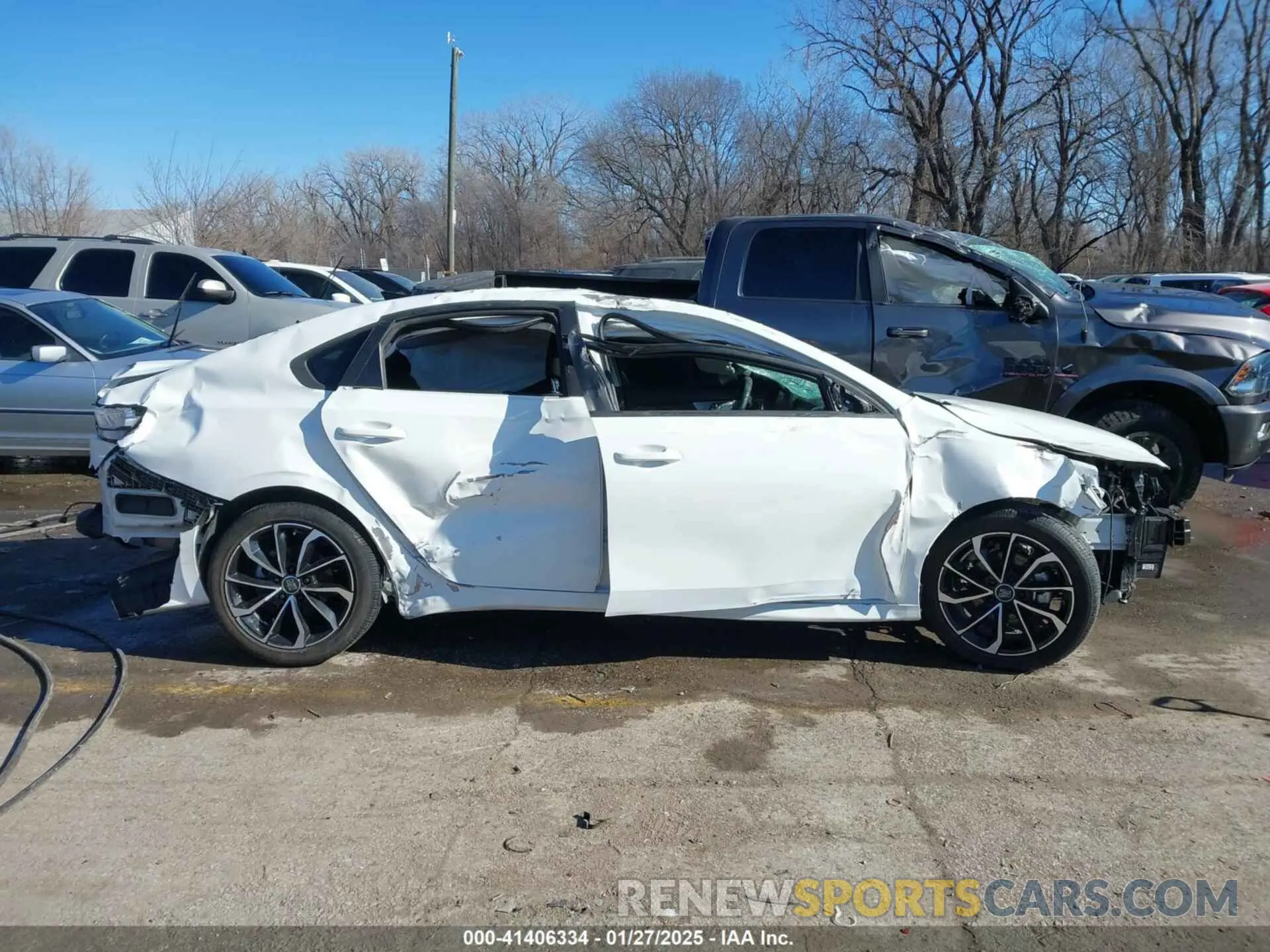 13 fotografías del automóvil dañado 3KPF24ADXNE474680 KIA FORTE 2022