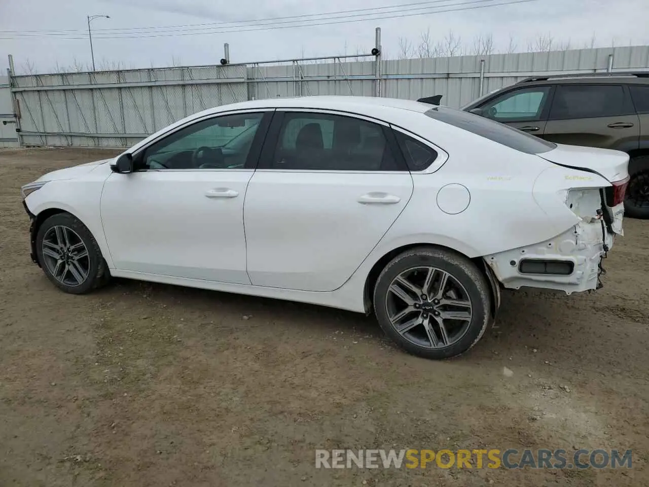 2 fotografías del automóvil dañado 3KPF34AD6NE436585 KIA FORTE 2022