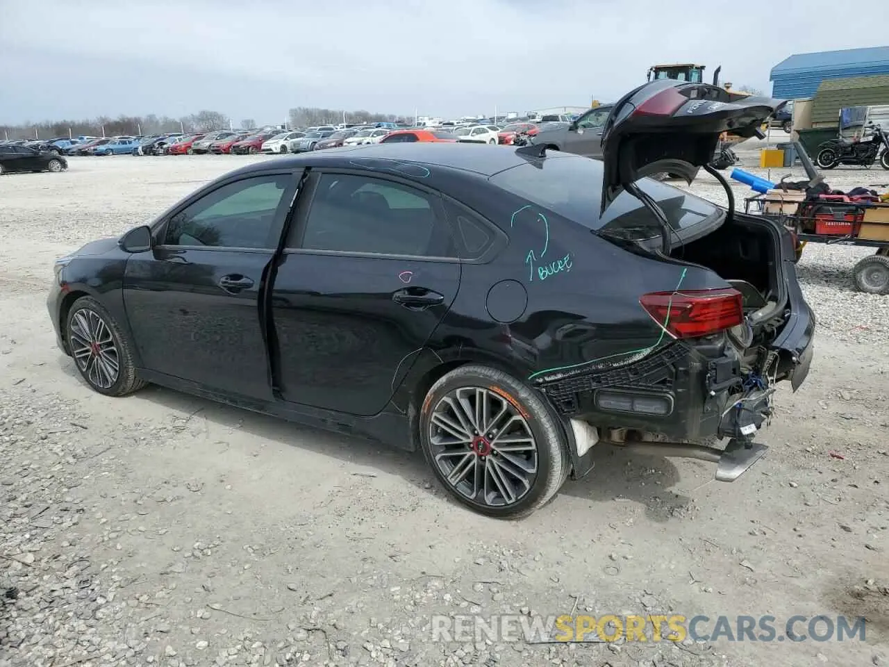 2 fotografías del automóvil dañado 3KPF44AC0NE456173 KIA FORTE 2022
