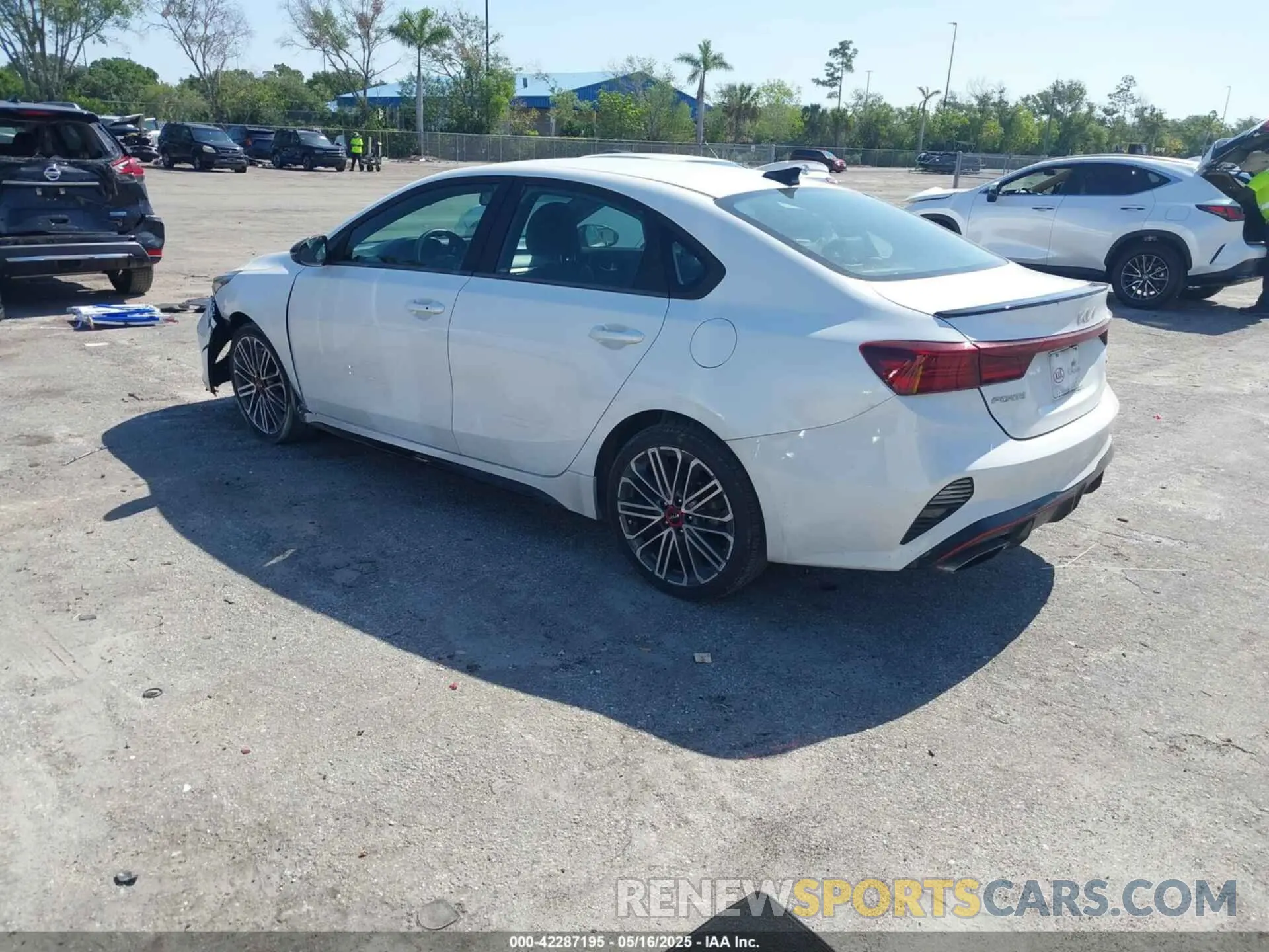 3 fotografías del automóvil dañado 3KPF44AC2NE462637 KIA FORTE 2022