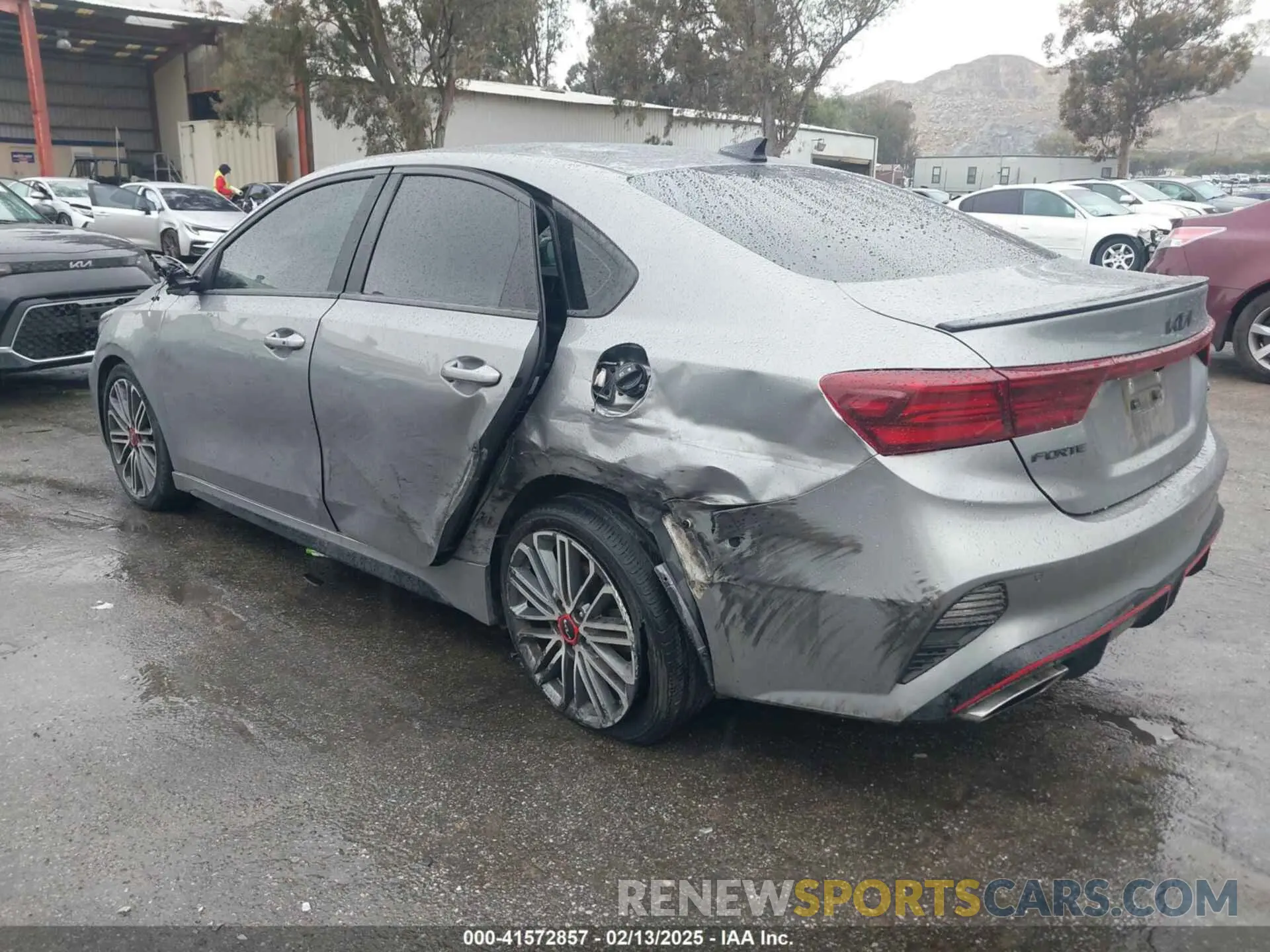 3 fotografías del automóvil dañado 3KPF44AC5NE461384 KIA FORTE 2022