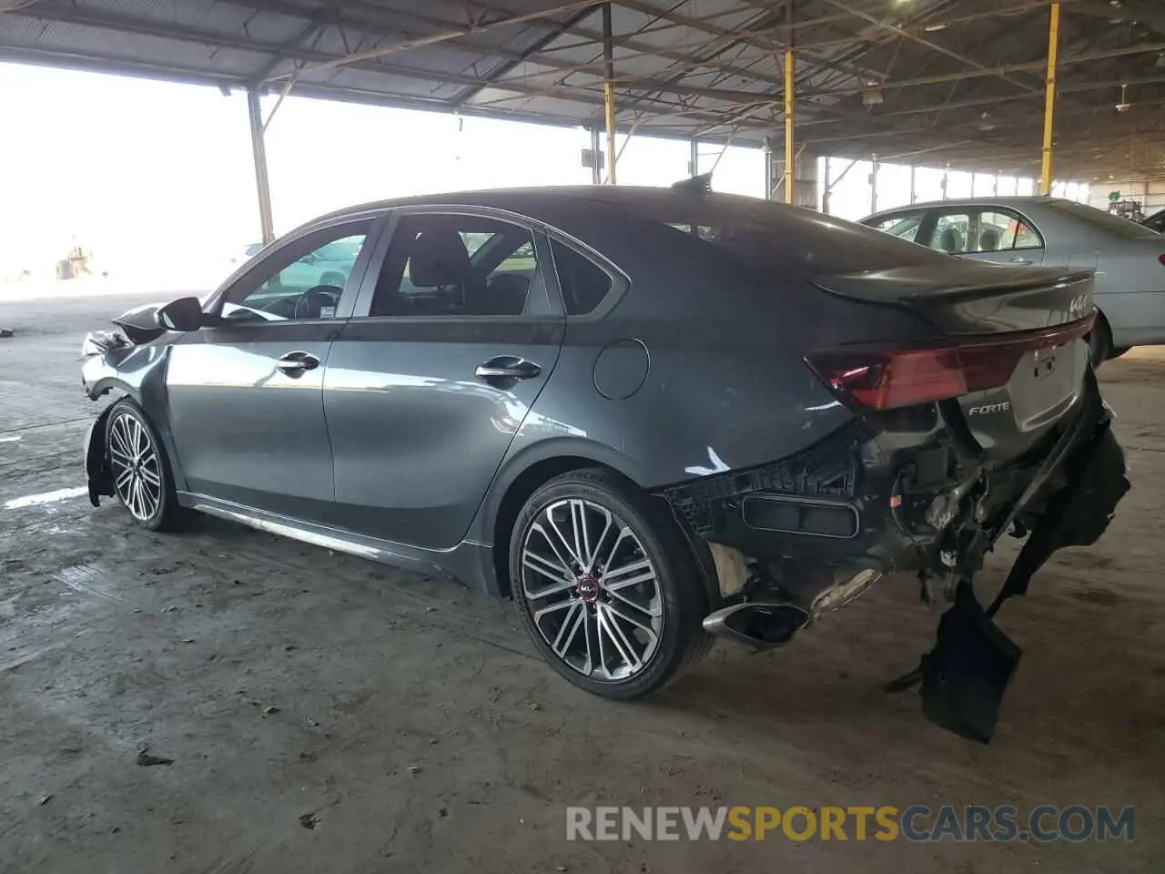 2 fotografías del automóvil dañado 3KPF44AC8NE465235 KIA FORTE 2022
