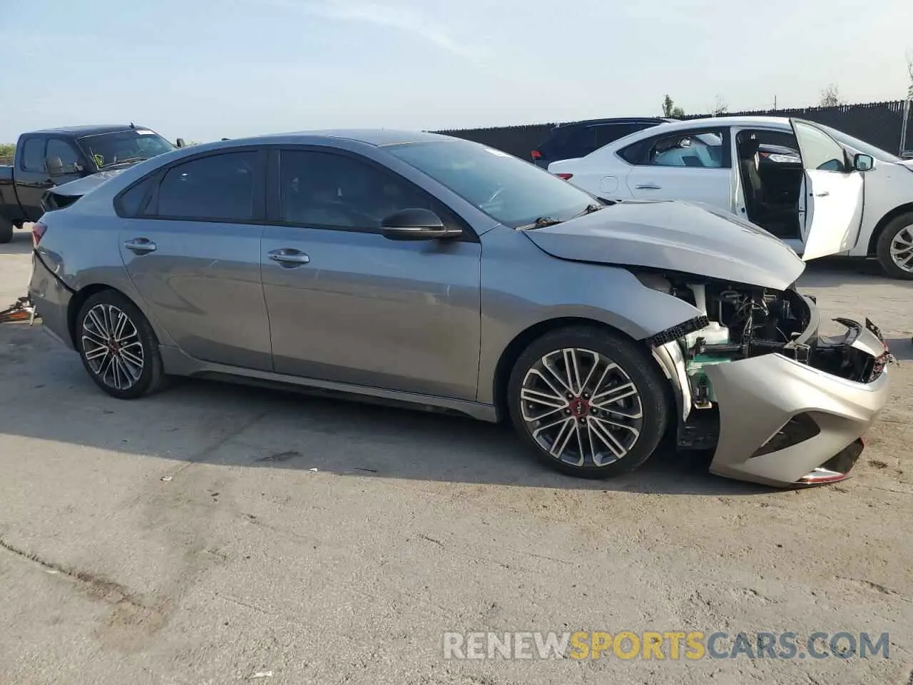 4 fotografías del automóvil dañado 3KPF44AC9NE477331 KIA FORTE 2022