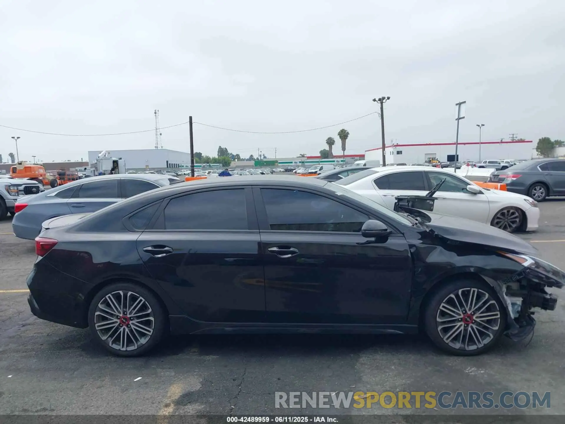 13 fotografías del automóvil dañado 3KPF44AC9NE492704 KIA FORTE 2022