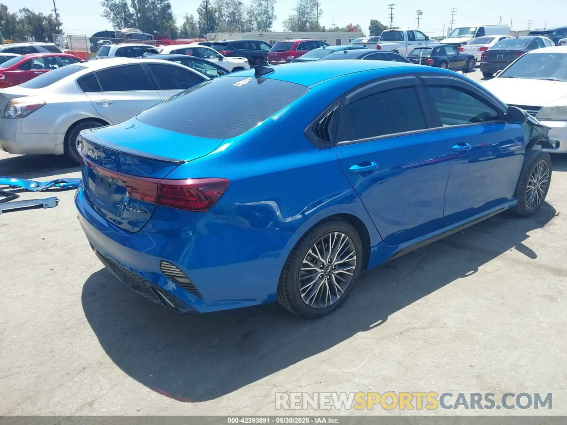 4 fotografías del automóvil dañado 3KPF54AD1NE431093 KIA FORTE 2022