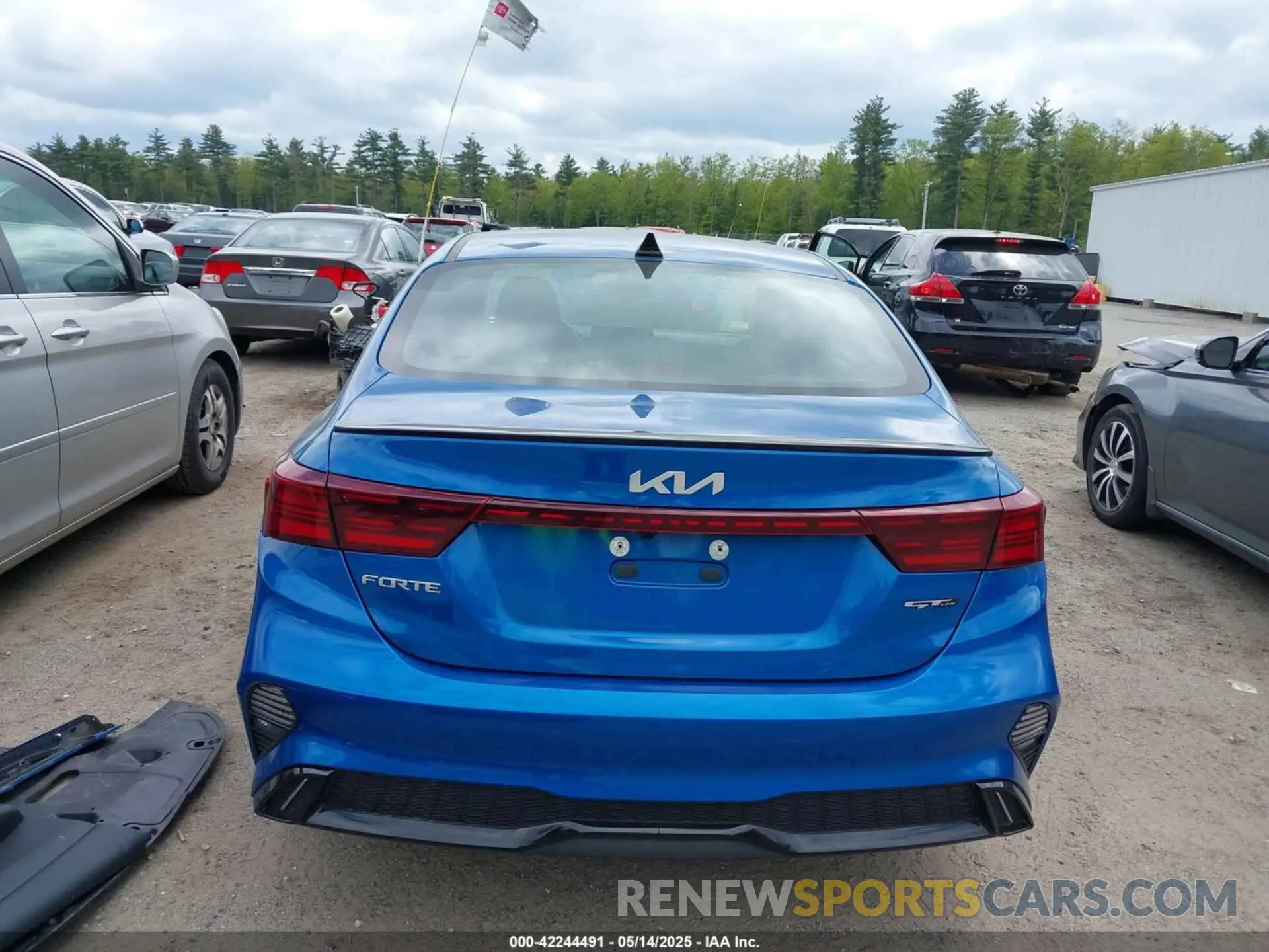 17 fotografías del automóvil dañado 3KPF54AD1NE477930 KIA FORTE 2022