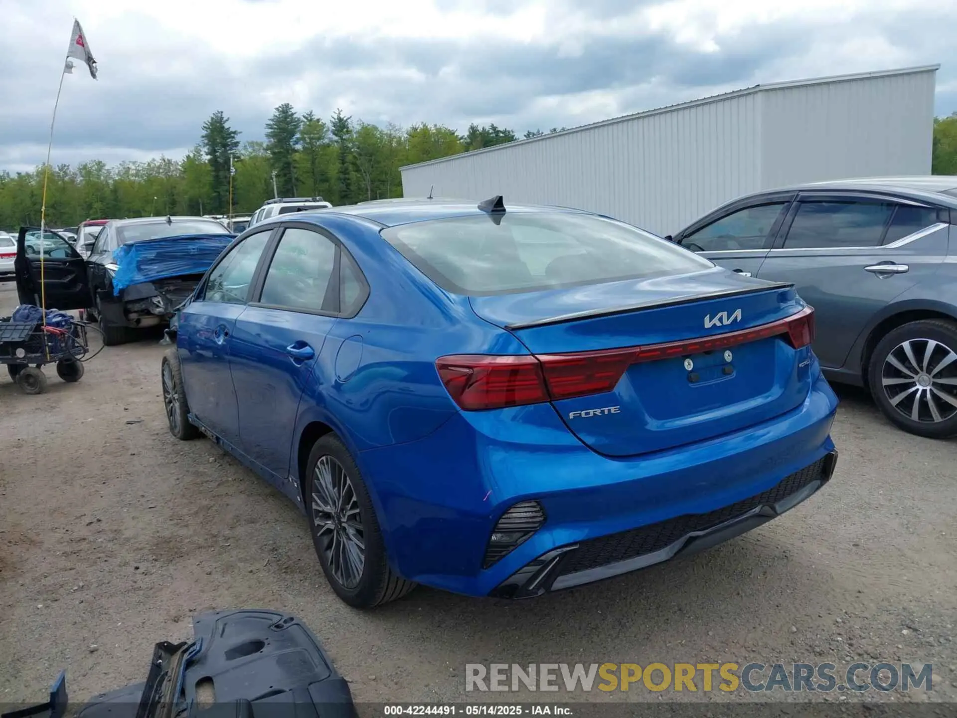 3 fotografías del automóvil dañado 3KPF54AD1NE477930 KIA FORTE 2022