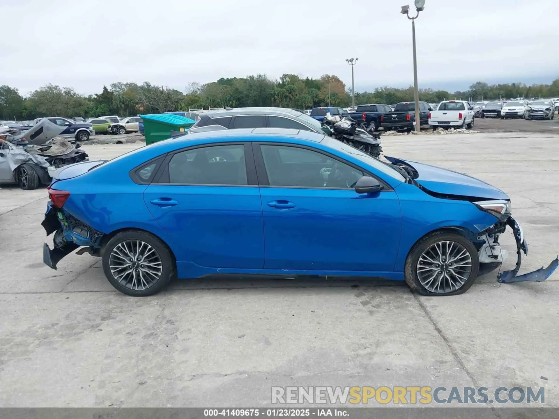12 fotografías del automóvil dañado 3KPF54AD2NE444225 KIA FORTE 2022
