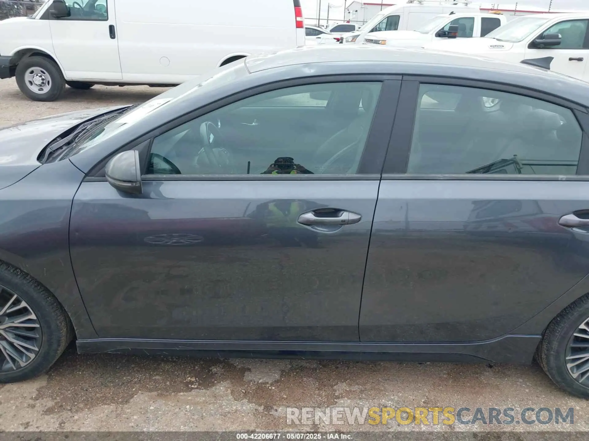 14 fotografías del automóvil dañado 3KPF54AD2NE478780 KIA FORTE 2022