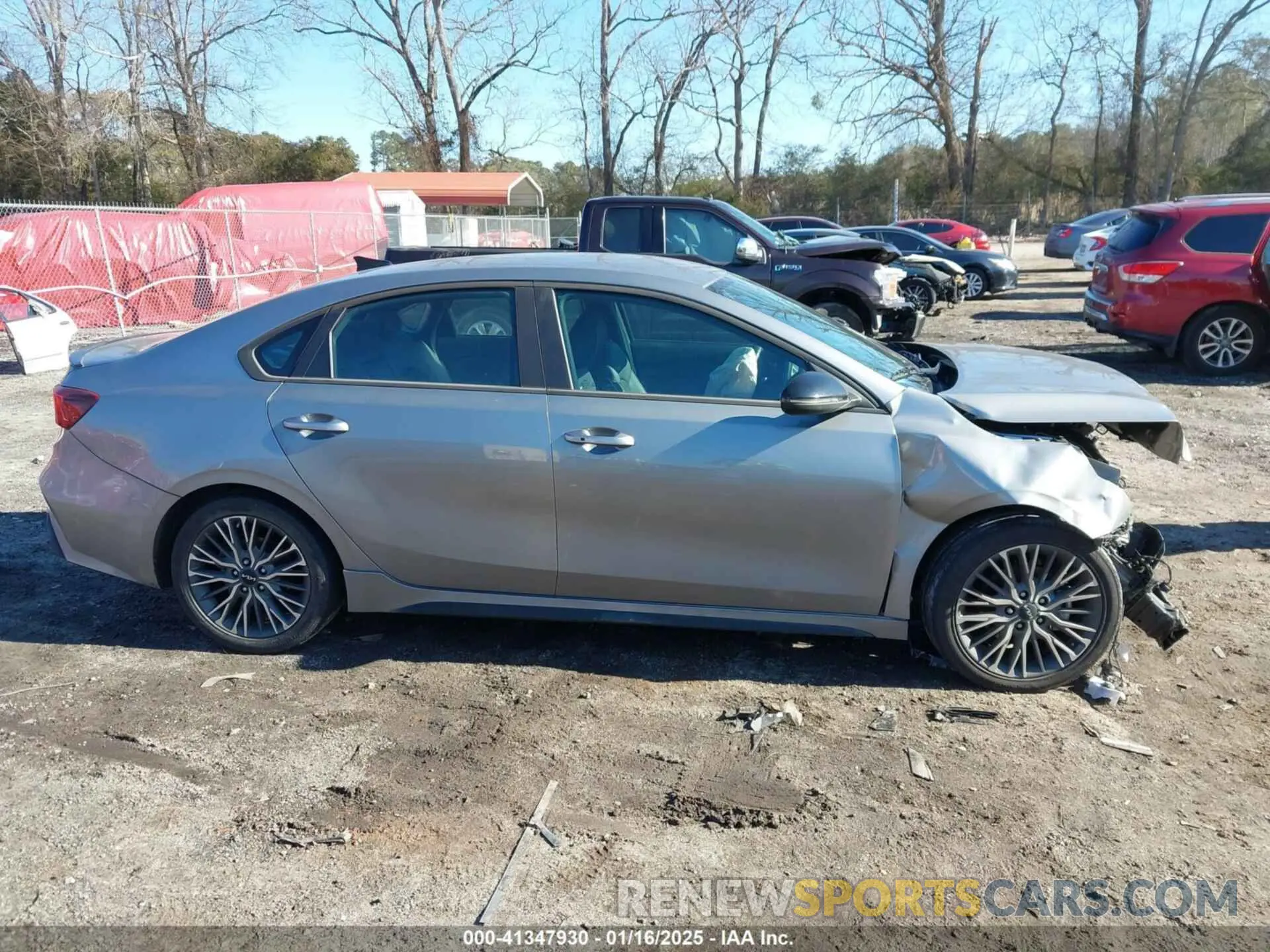 14 fotografías del automóvil dañado 3KPF54AD3NE489352 KIA FORTE 2022
